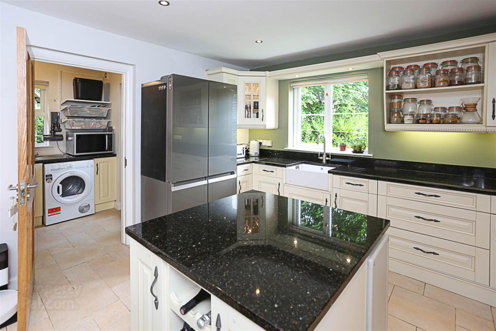 24 Walmer Grove 12 of 43
