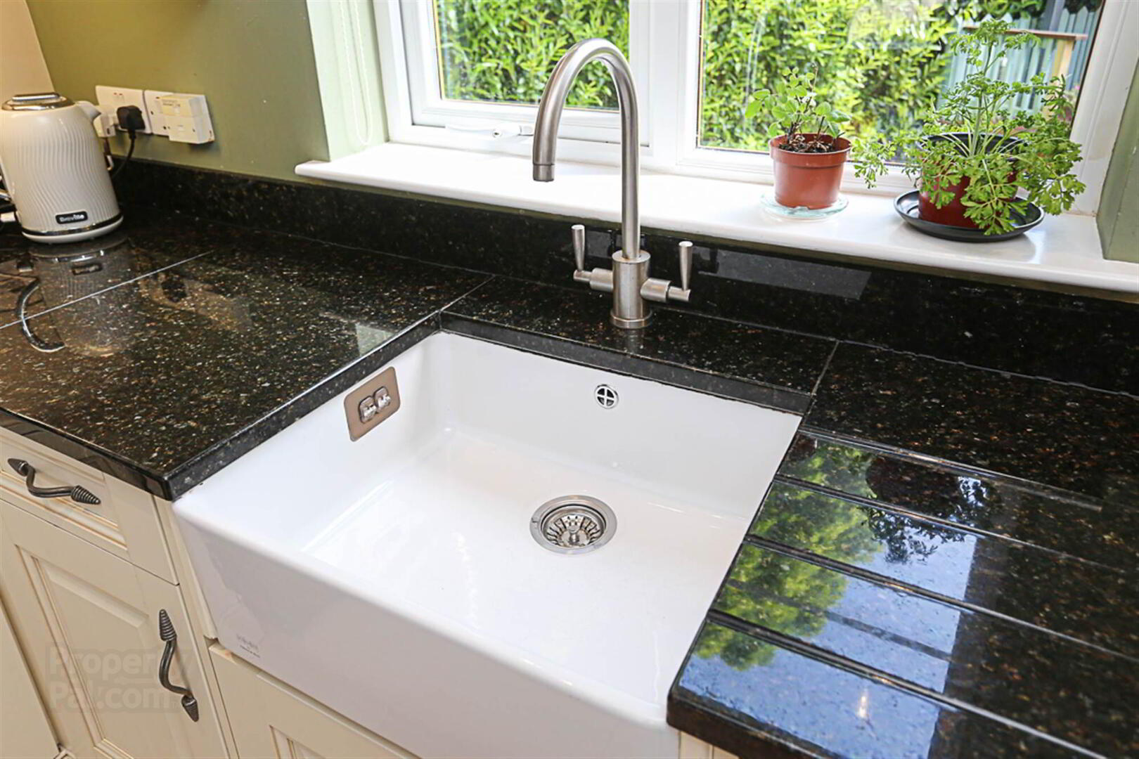 24 Walmer Grove 14 of 43