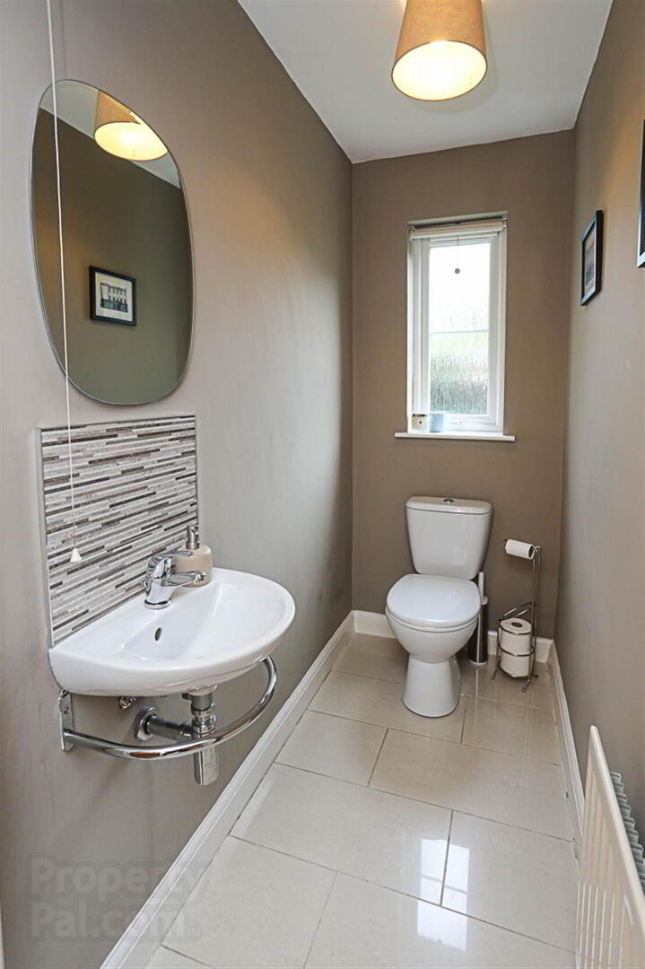 24 Walmer Grove 18 of 43