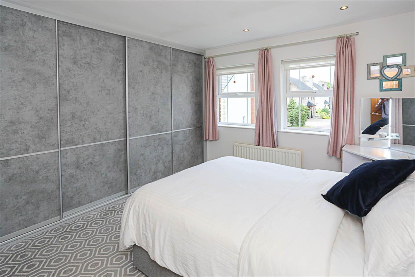 24 Walmer Grove 22 of 43