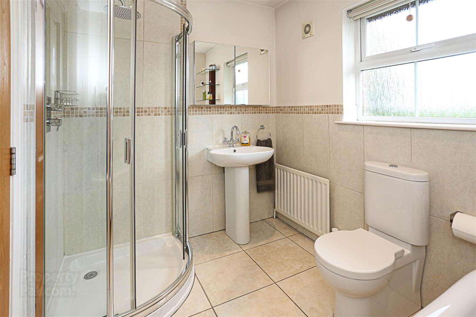 24 Walmer Grove 34 of 43