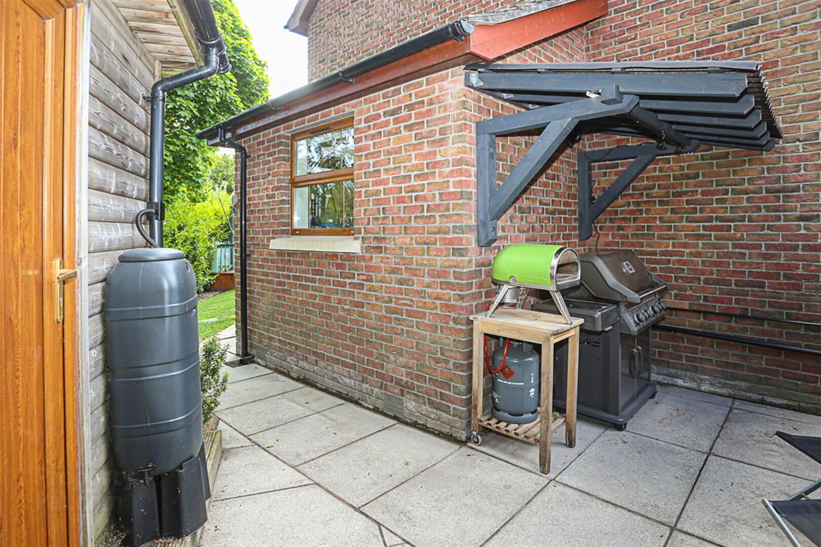 24 Walmer Grove 37 of 43