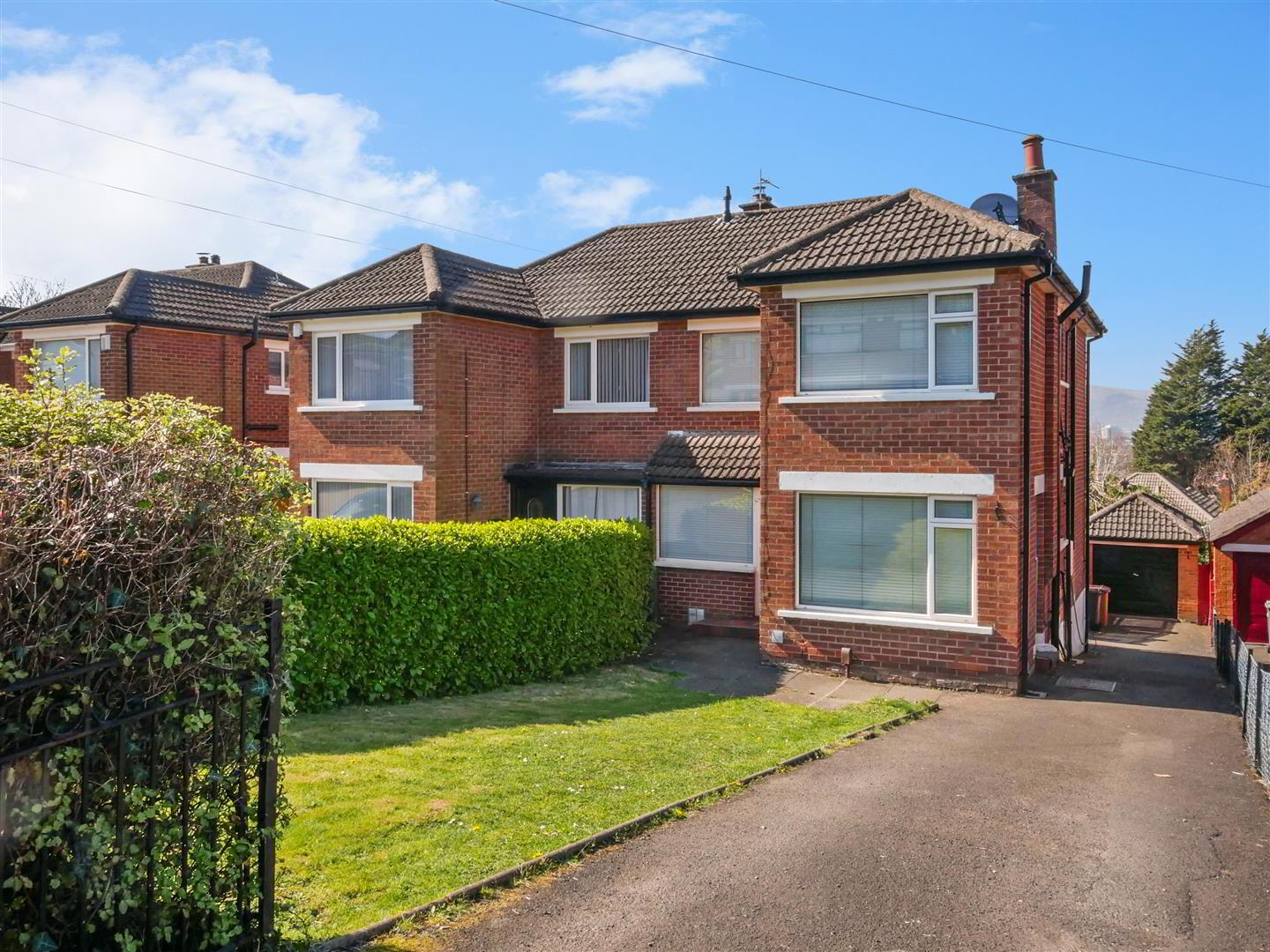 52 Glencregagh Park 1 of 16