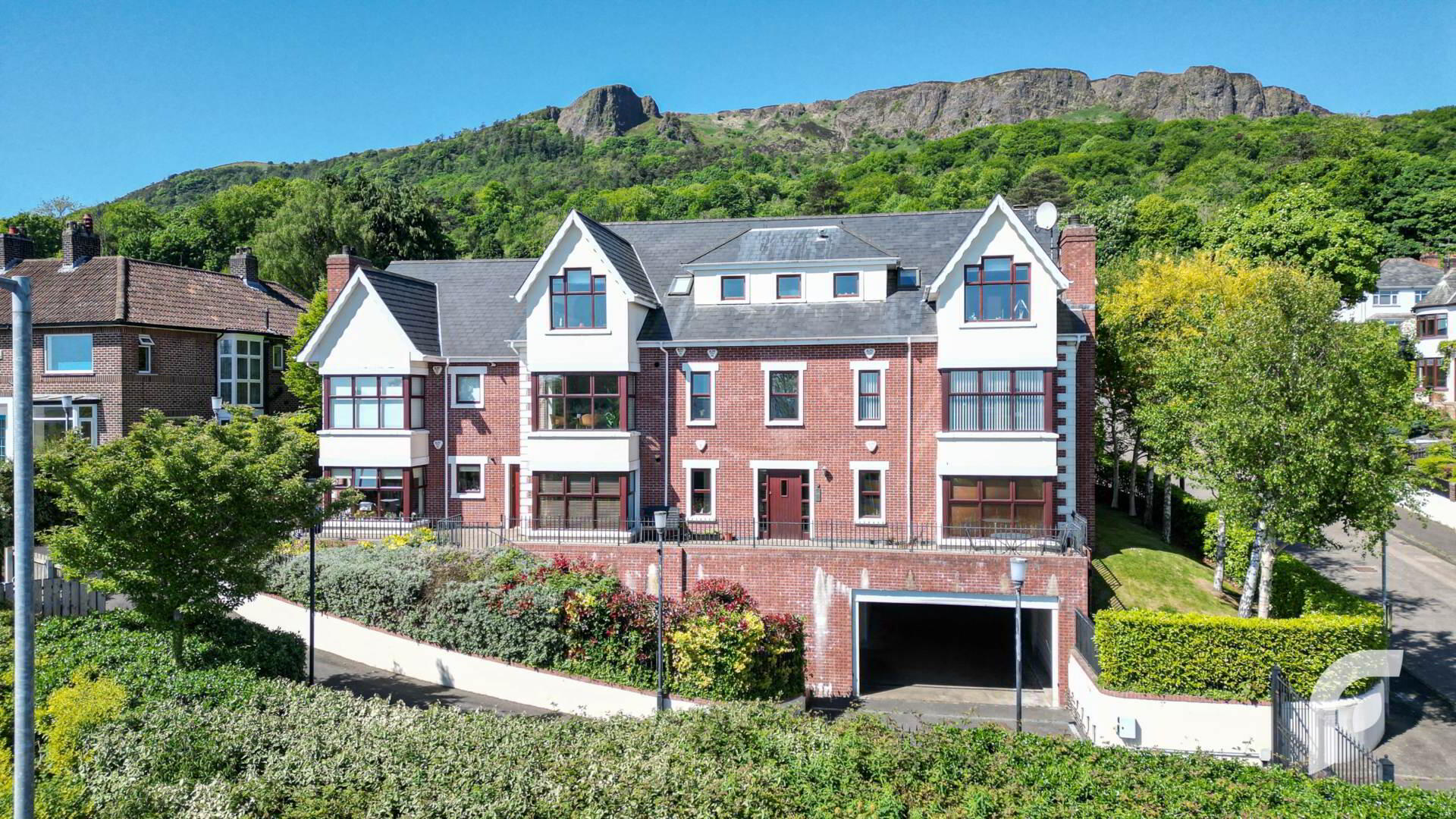 Apt 3, 2 Glencoe Park 1 of 38
