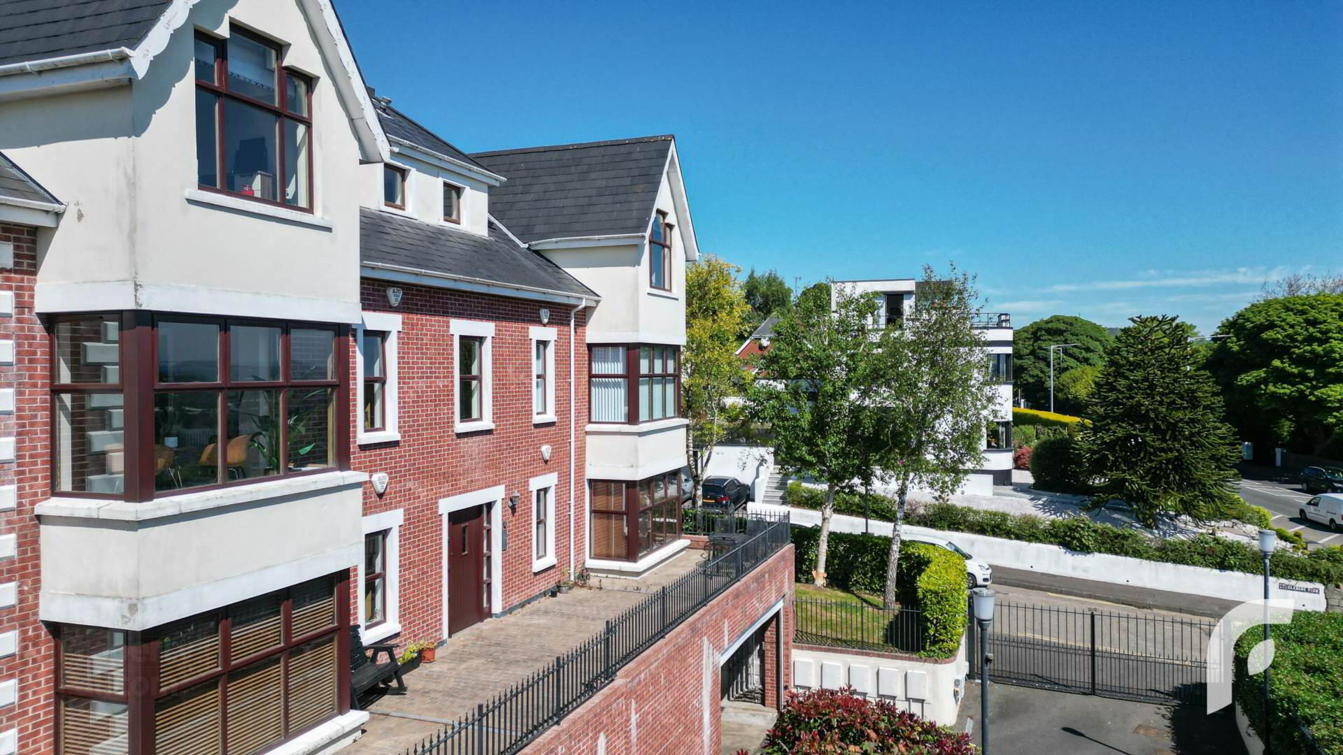 Apt 3, 2 Glencoe Park 4 of 38