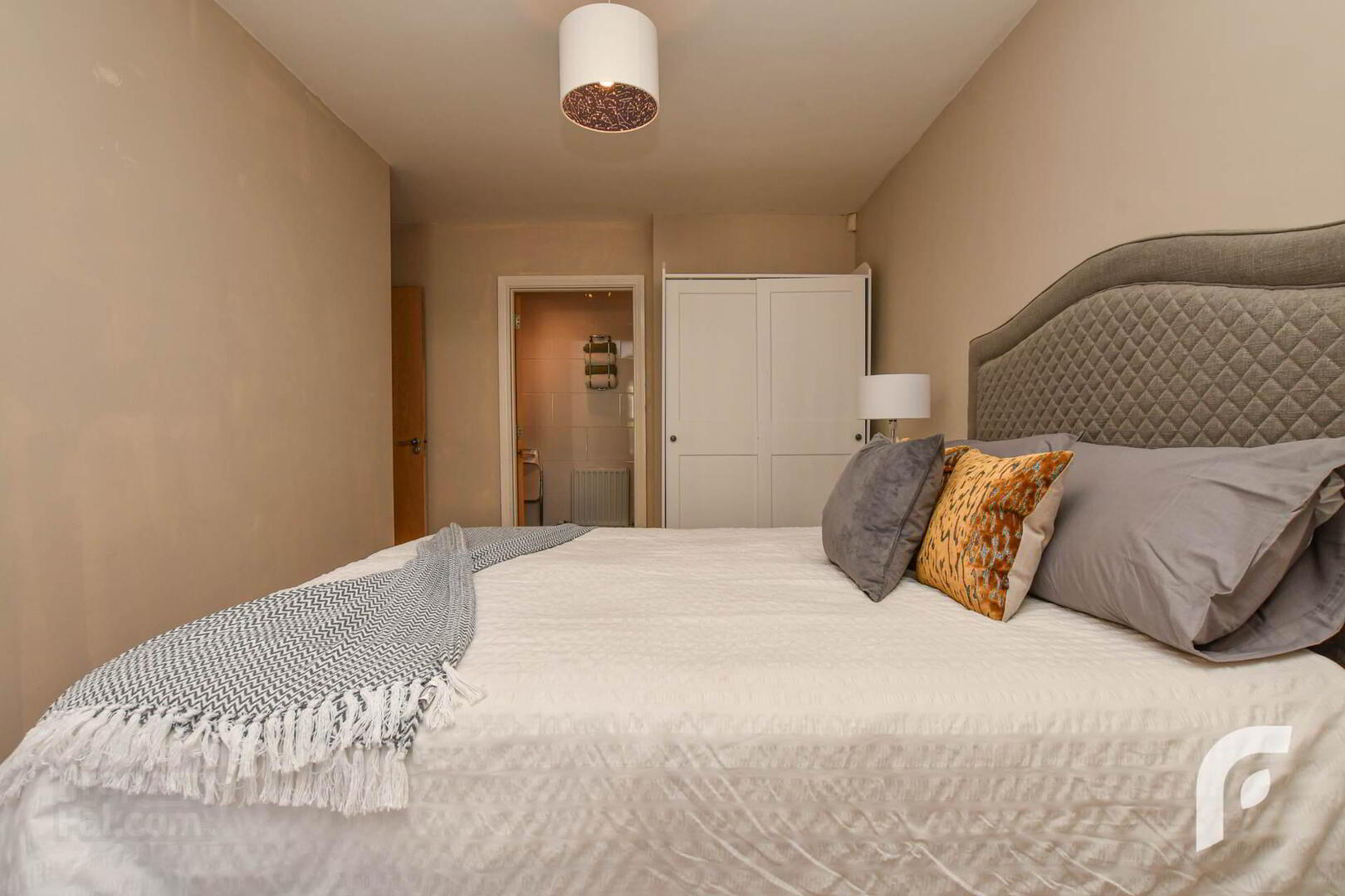 Apt 3, 2 Glencoe Park 25 of 38