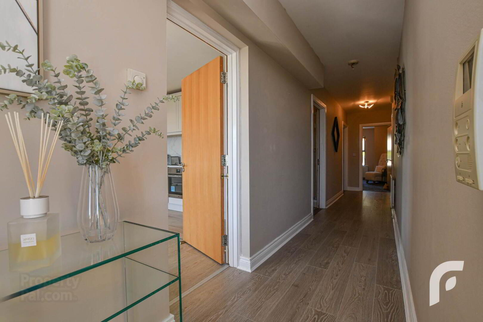 Apt 3, 2 Glencoe Park 10 of 38