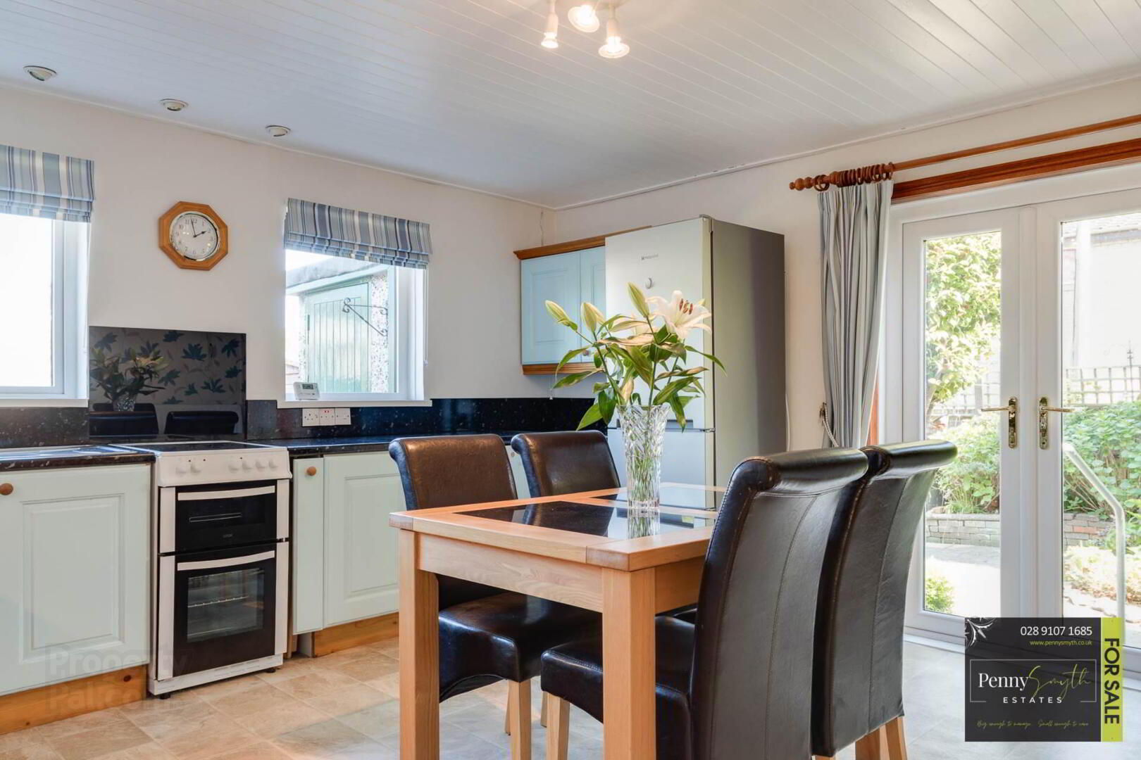 15 Ballyhalbert Gardens 11 of 35