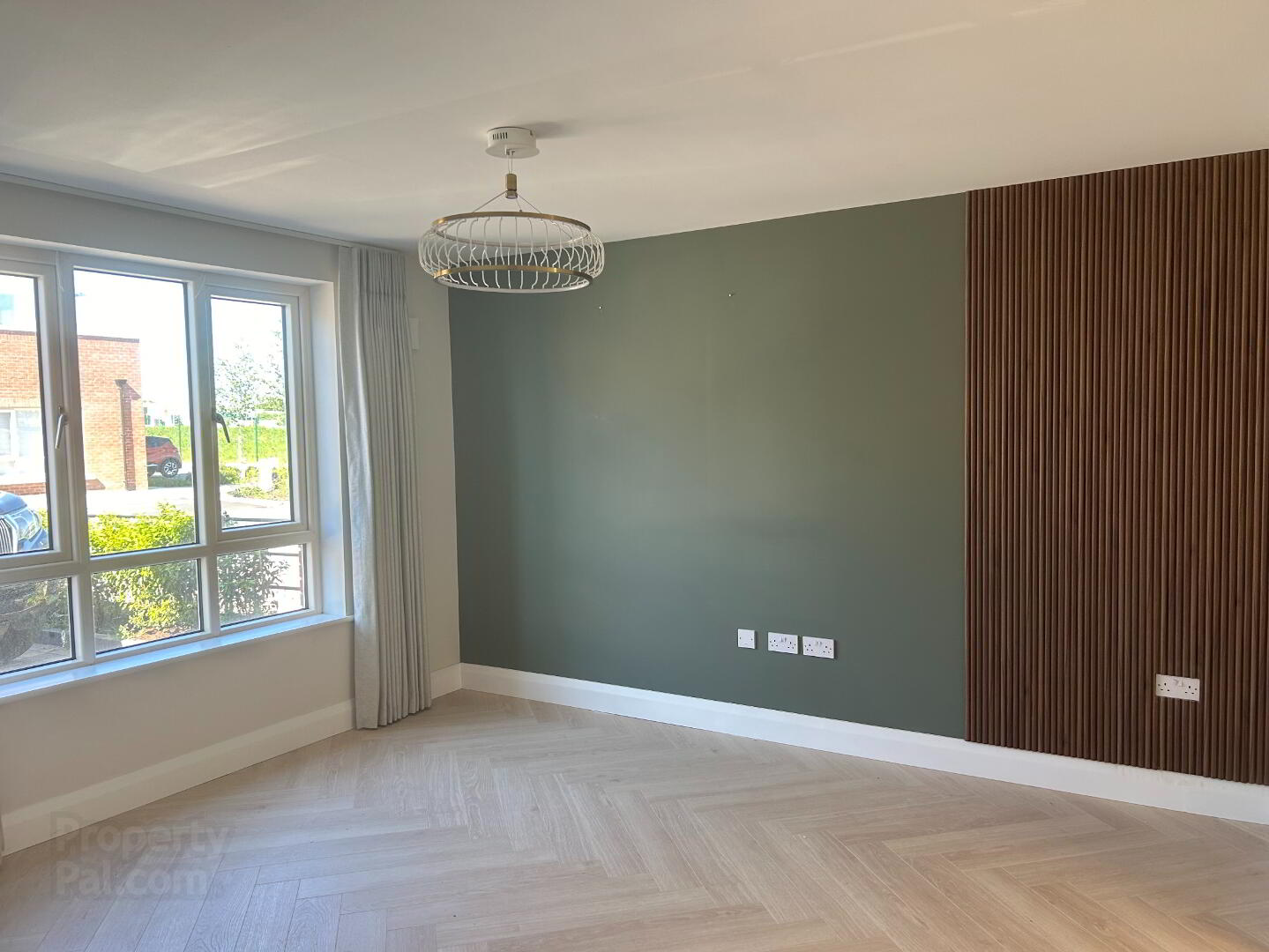 3 Elllwood Park 3 of 12