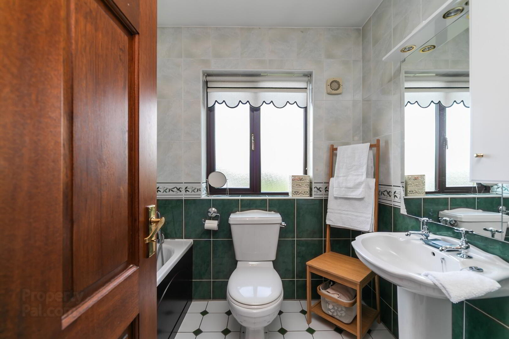 6 Blessington Court 14 of 27