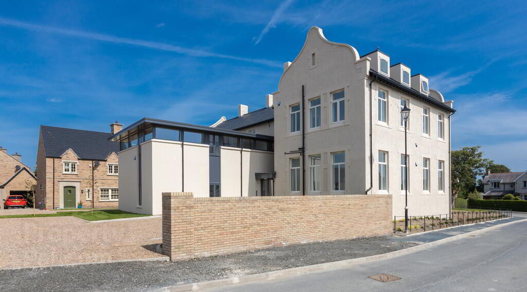 Apartment 4 Crosby House 35 College Green 18 of 19