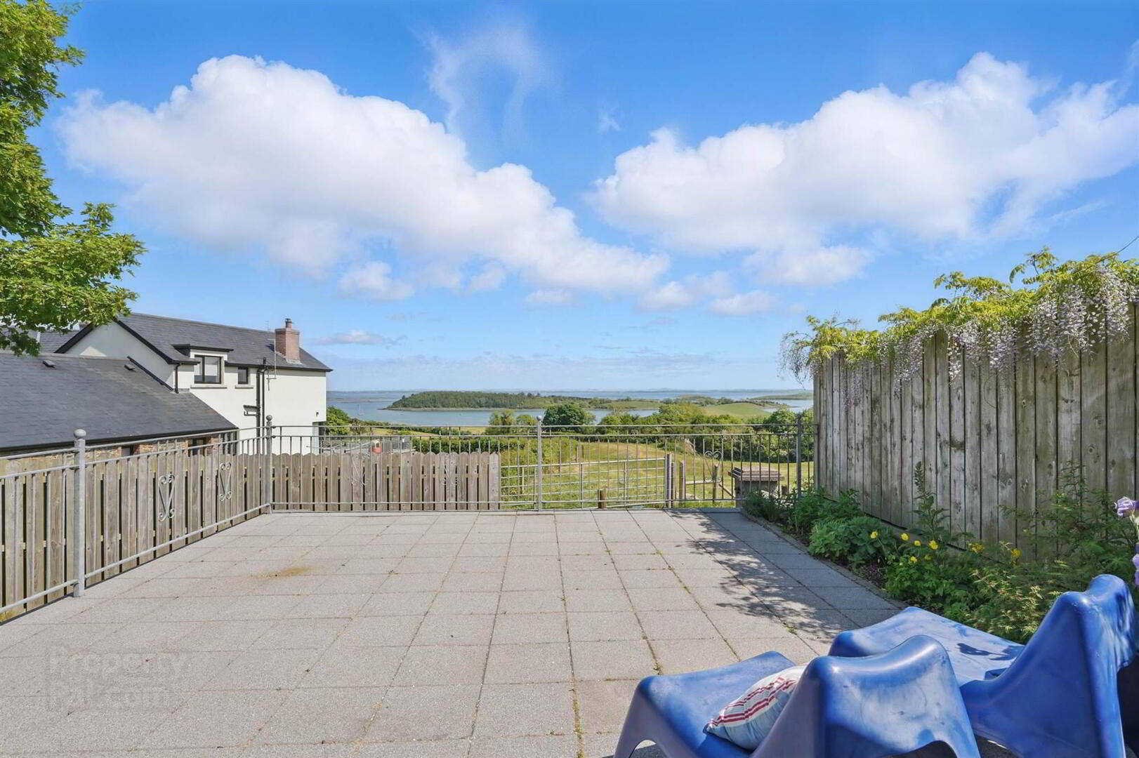 39 & 39a Whiterock Road 39 of 50