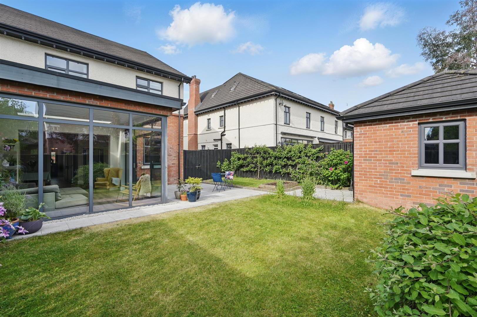 8 Harberton Lane 25 of 25