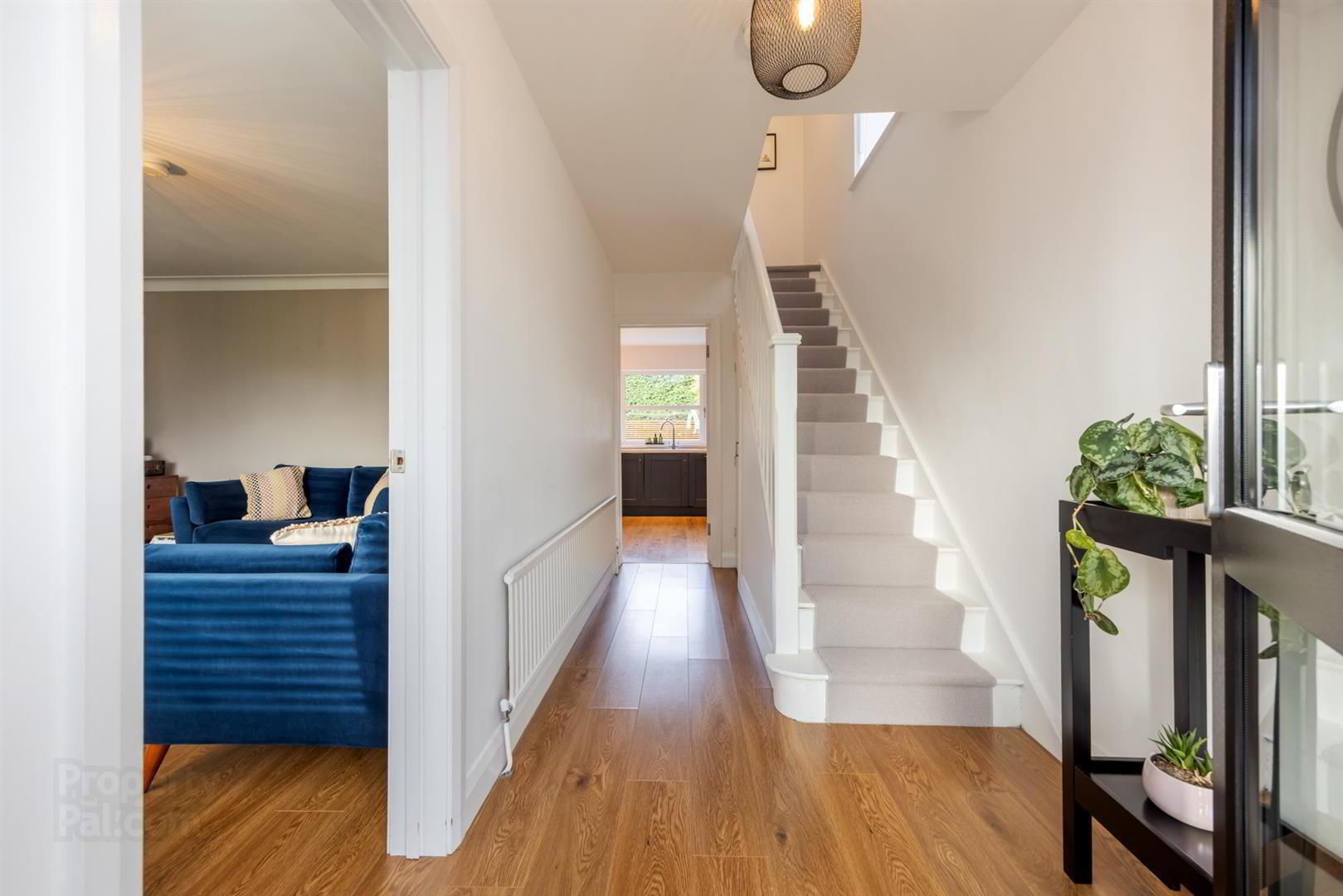 13a Diamond Gardens 3 of 36