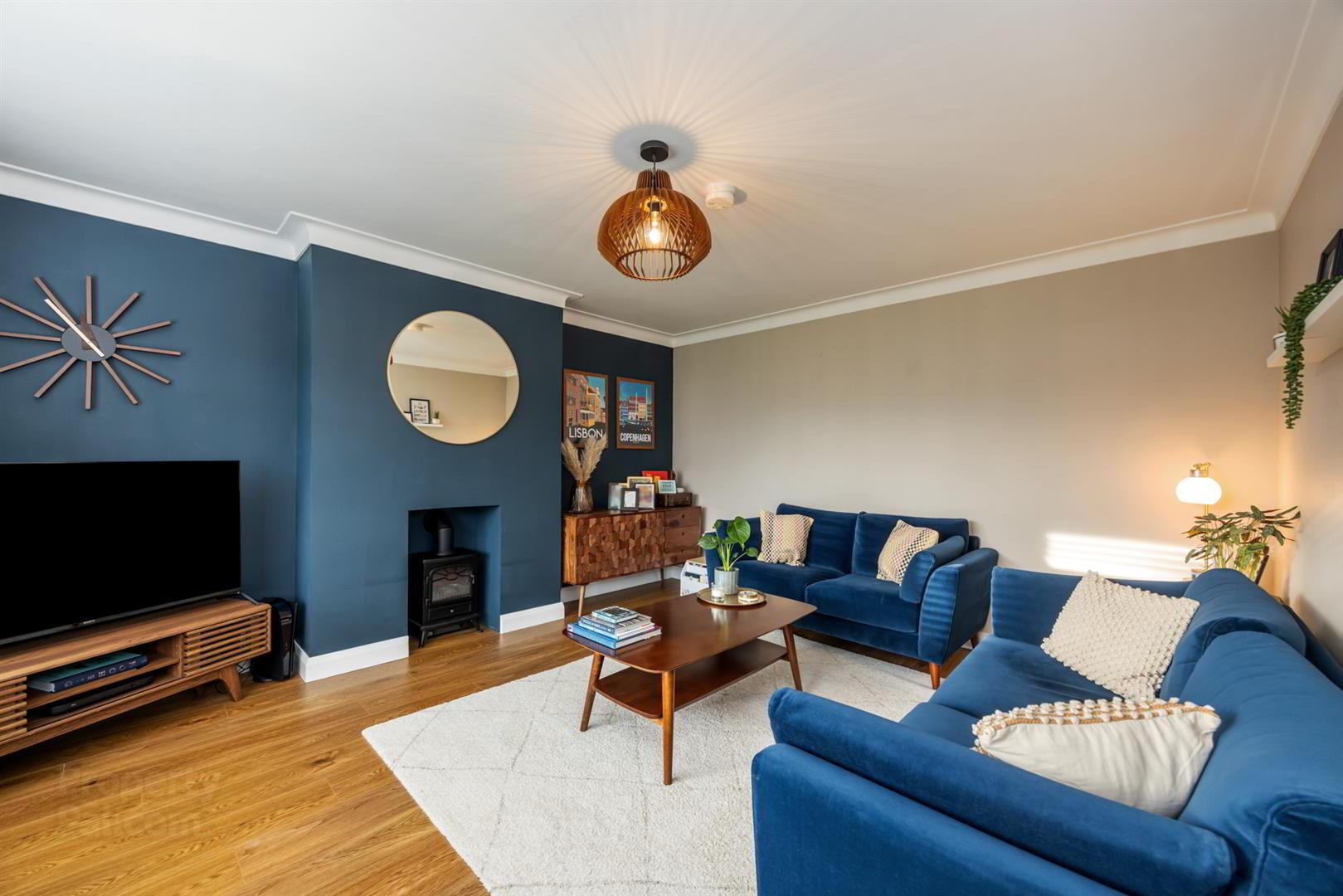 13a Diamond Gardens 6 of 36