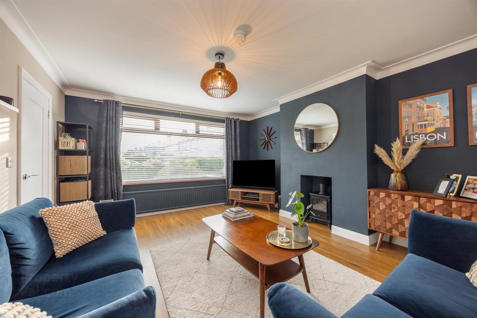 13a Diamond Gardens 5 of 36