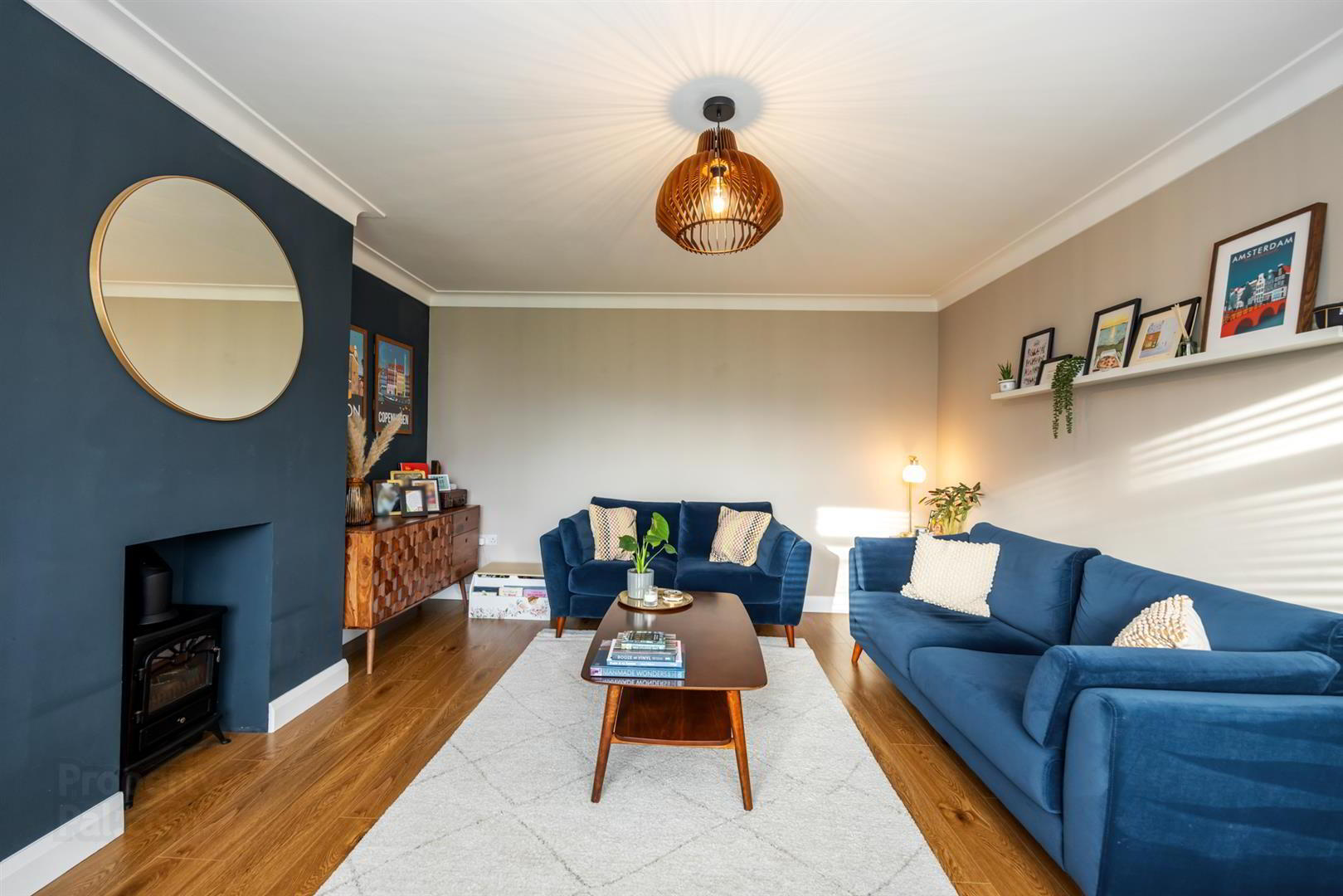 13a Diamond Gardens 7 of 36
