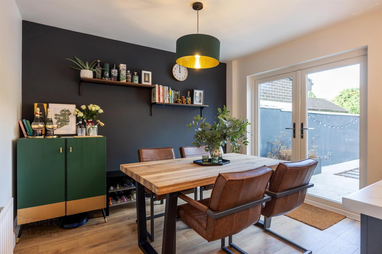 13a Diamond Gardens 15 of 36