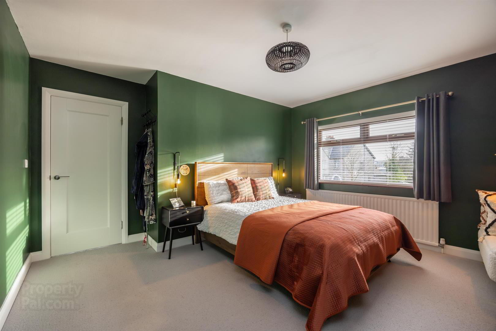 13a Diamond Gardens 20 of 36