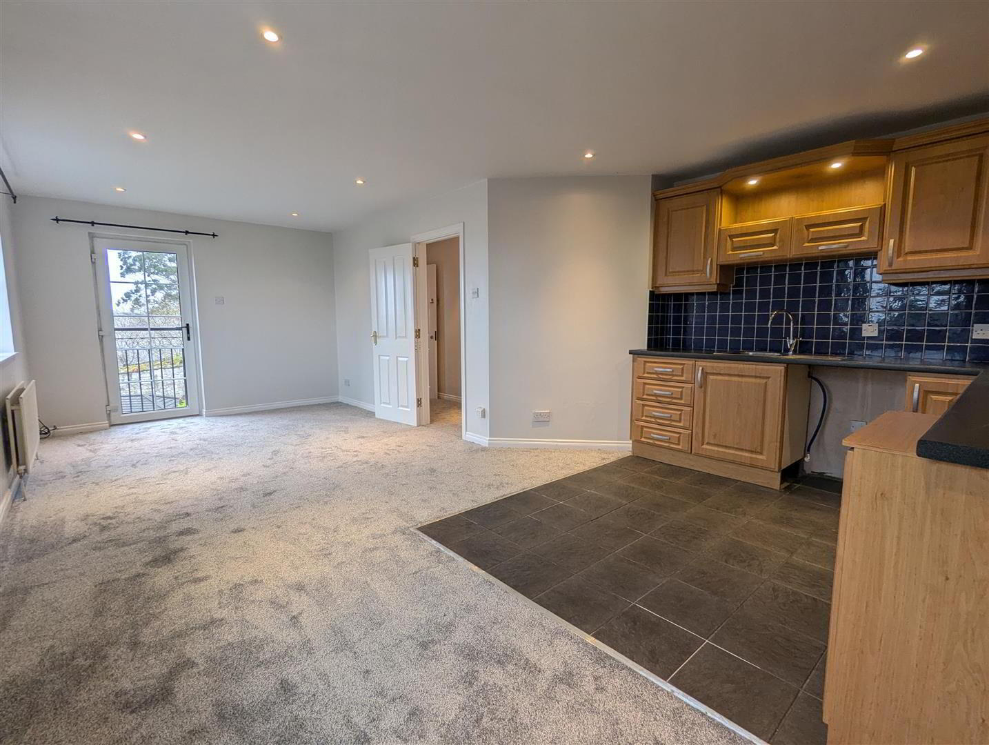2 Lawnfield Grove 7 of 20