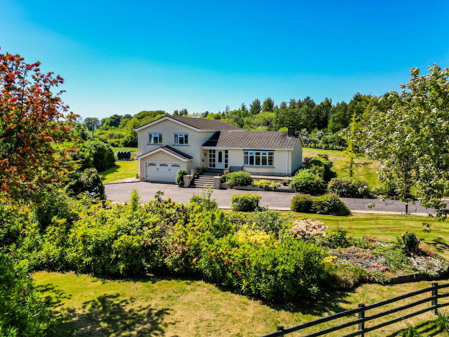 24 Crossgar Road East 1 of 33