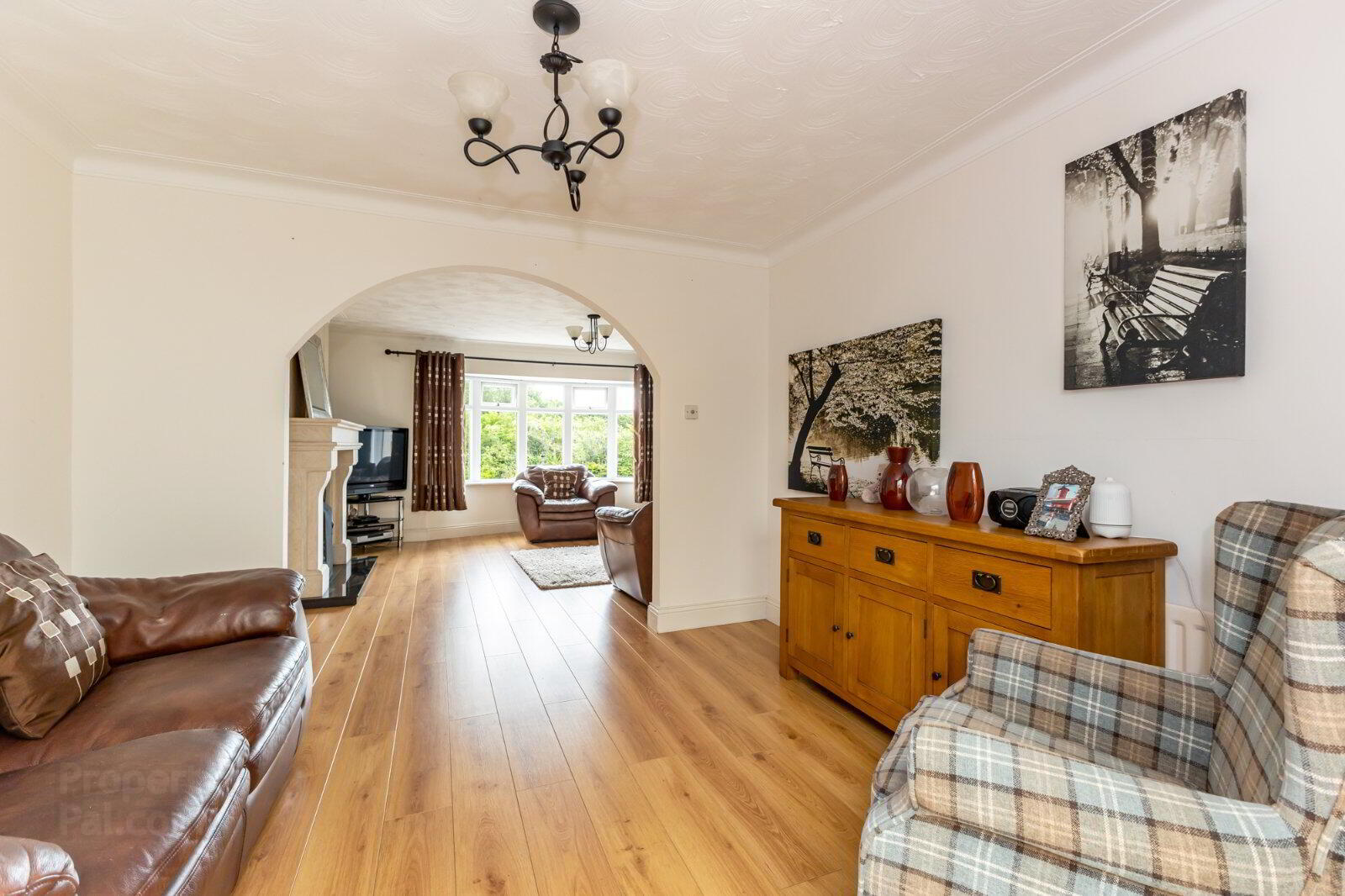 24 Crossgar Road East 11 of 33