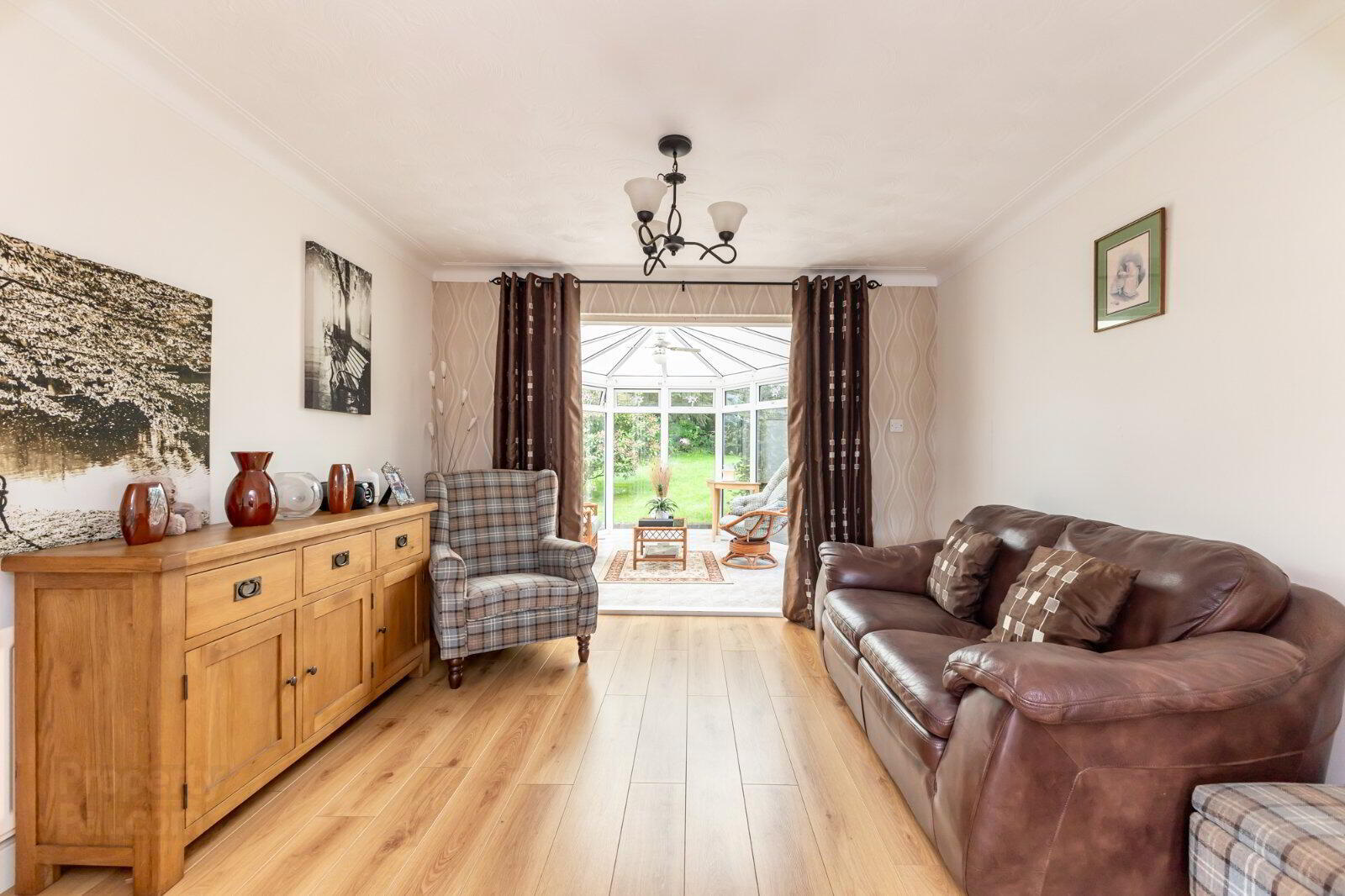 24 Crossgar Road East 8 of 33