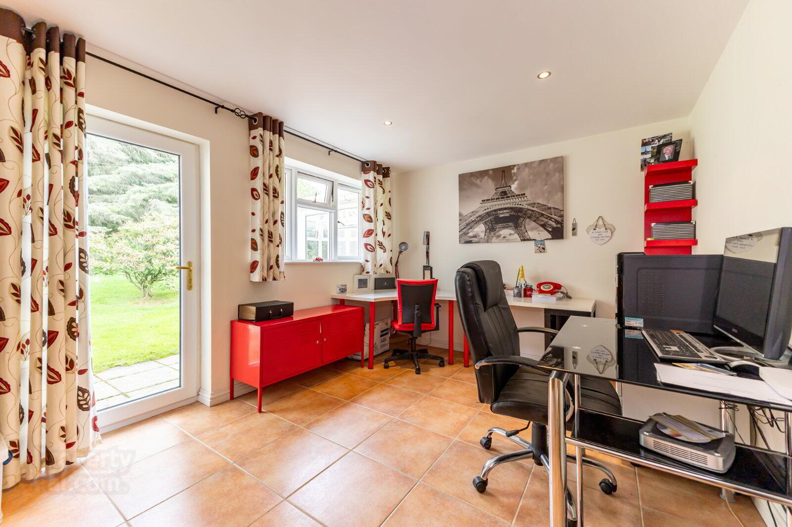 24 Crossgar Road East 12 of 33