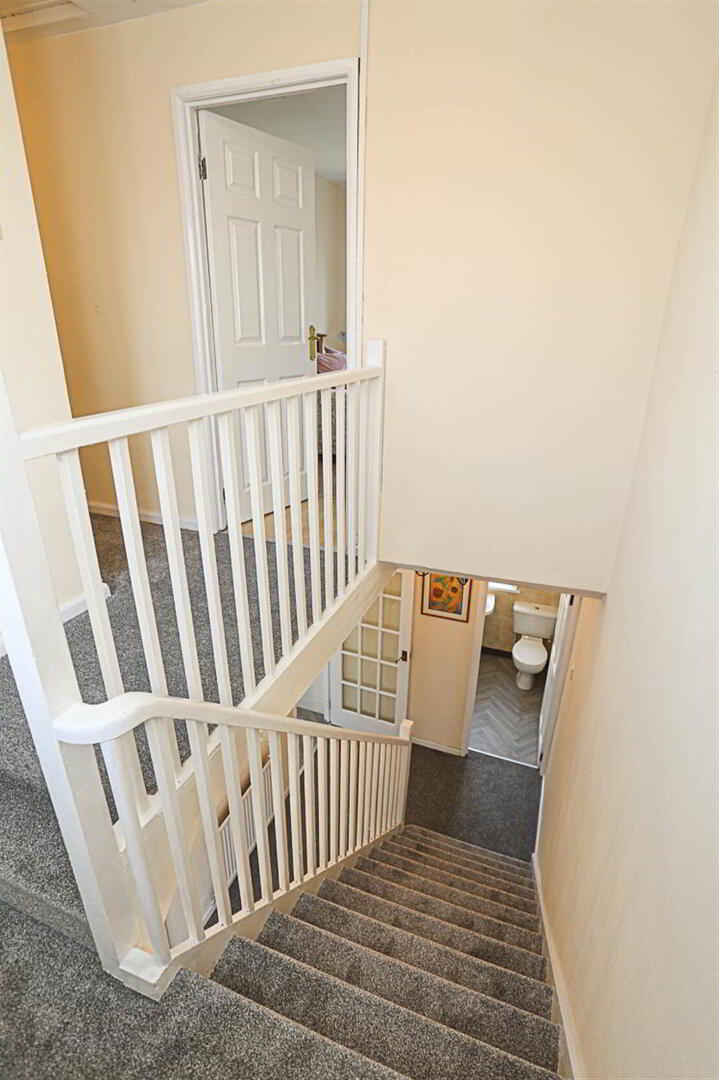 18 Oakley Avenue 12 of 24