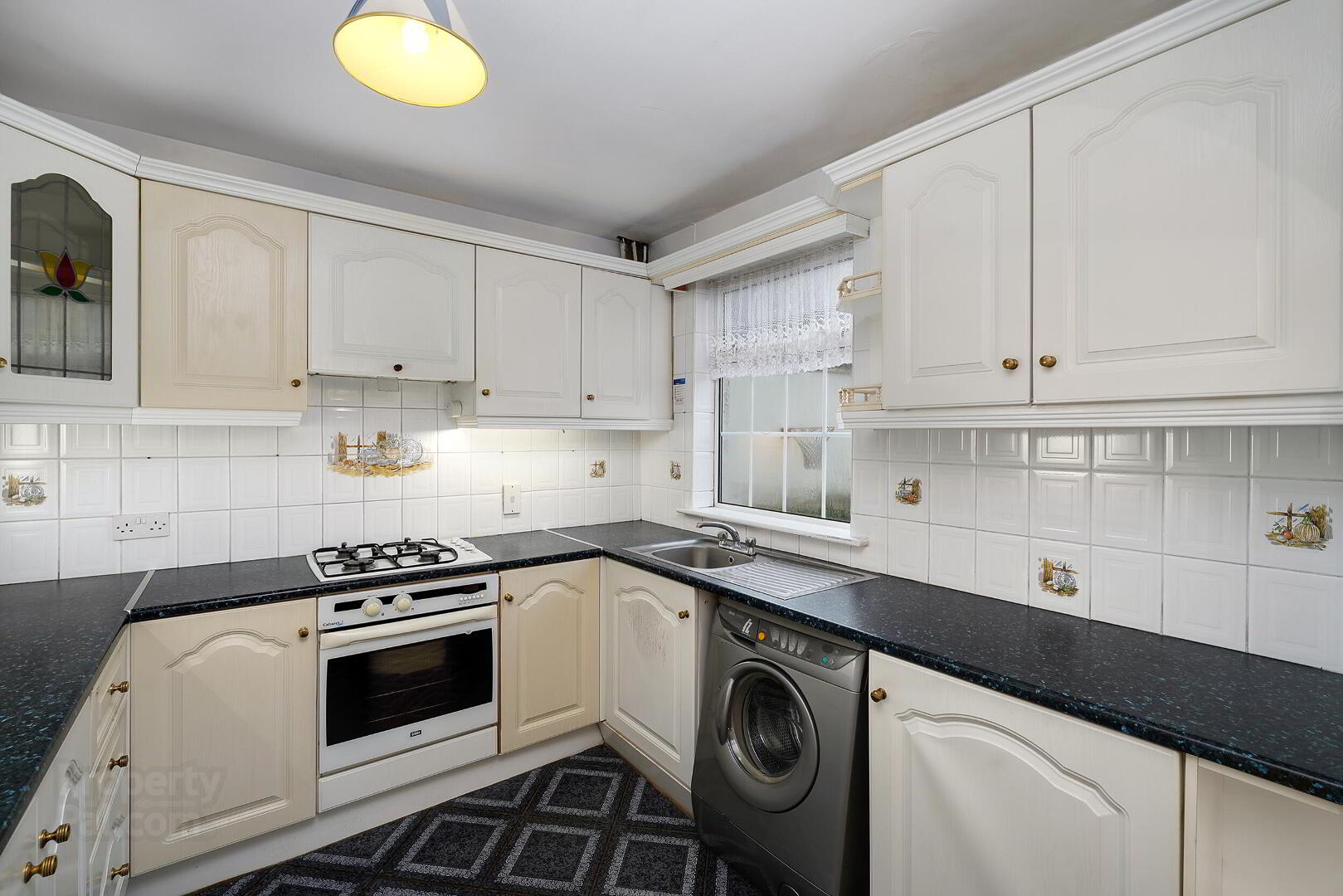 1 Ashwood Road 15 of 33