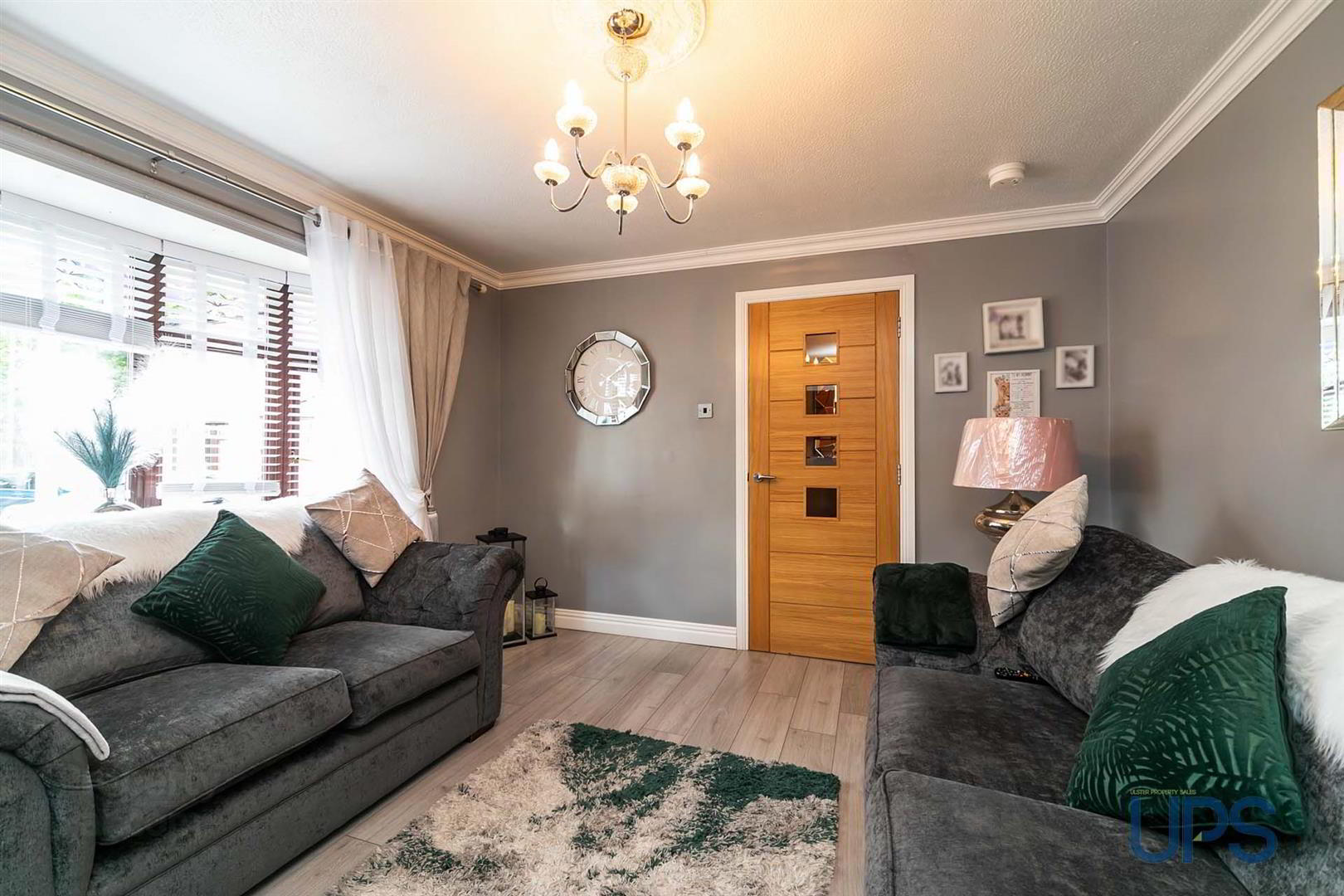 89 Laurelbank 5 of 31