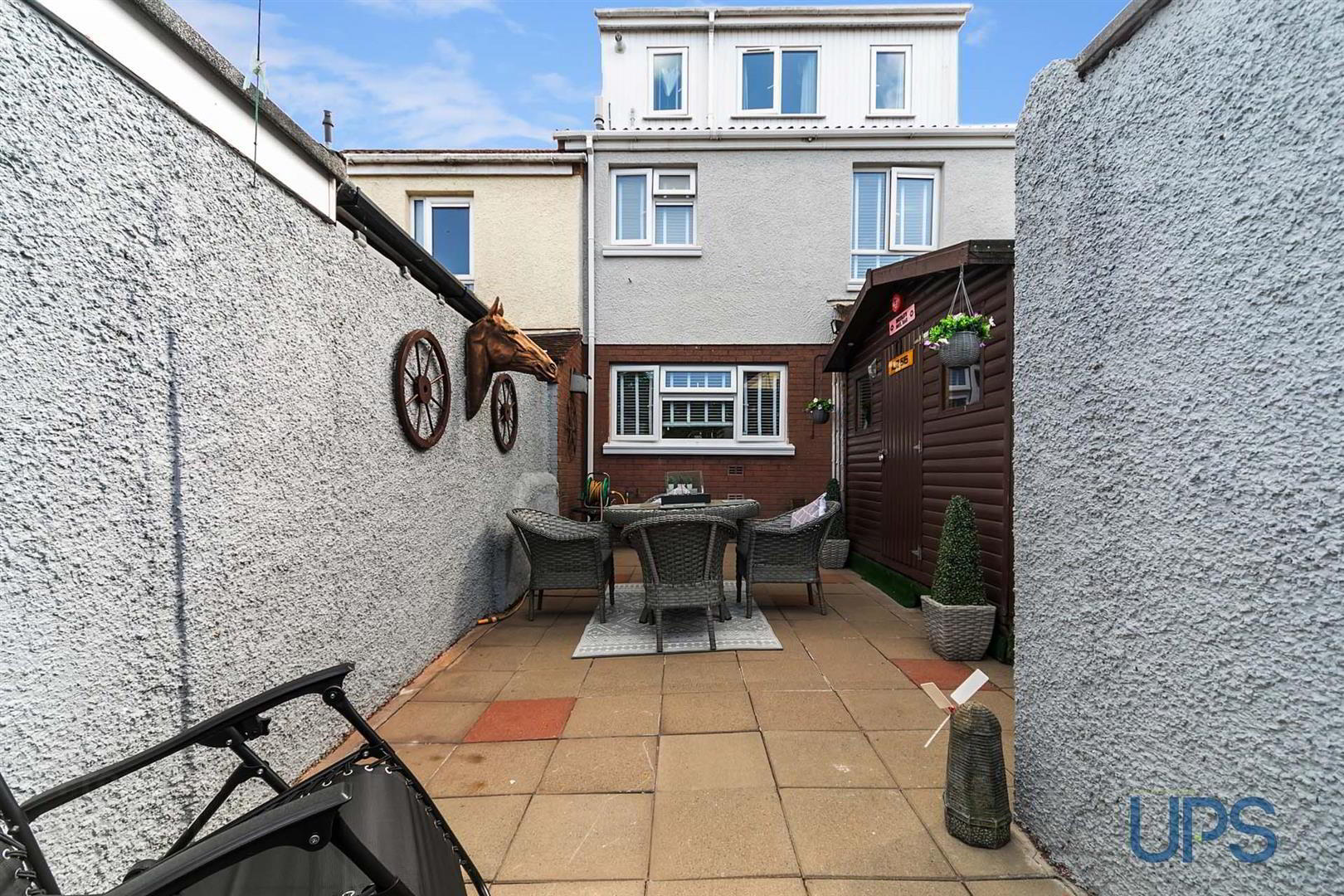 89 Laurelbank 27 of 31
