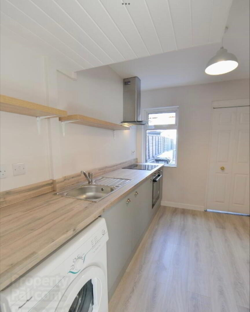171 Donegall Avenue 5 of 9