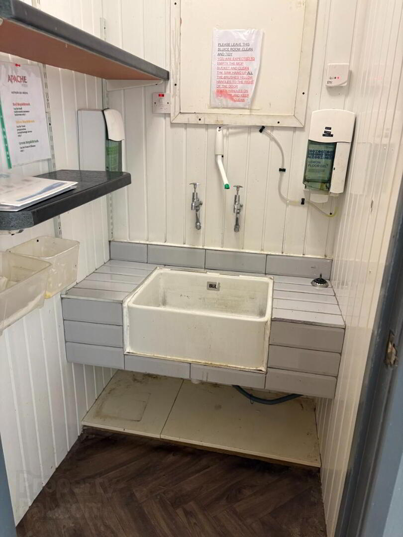 2d Toscana Retail Park 11 of 14