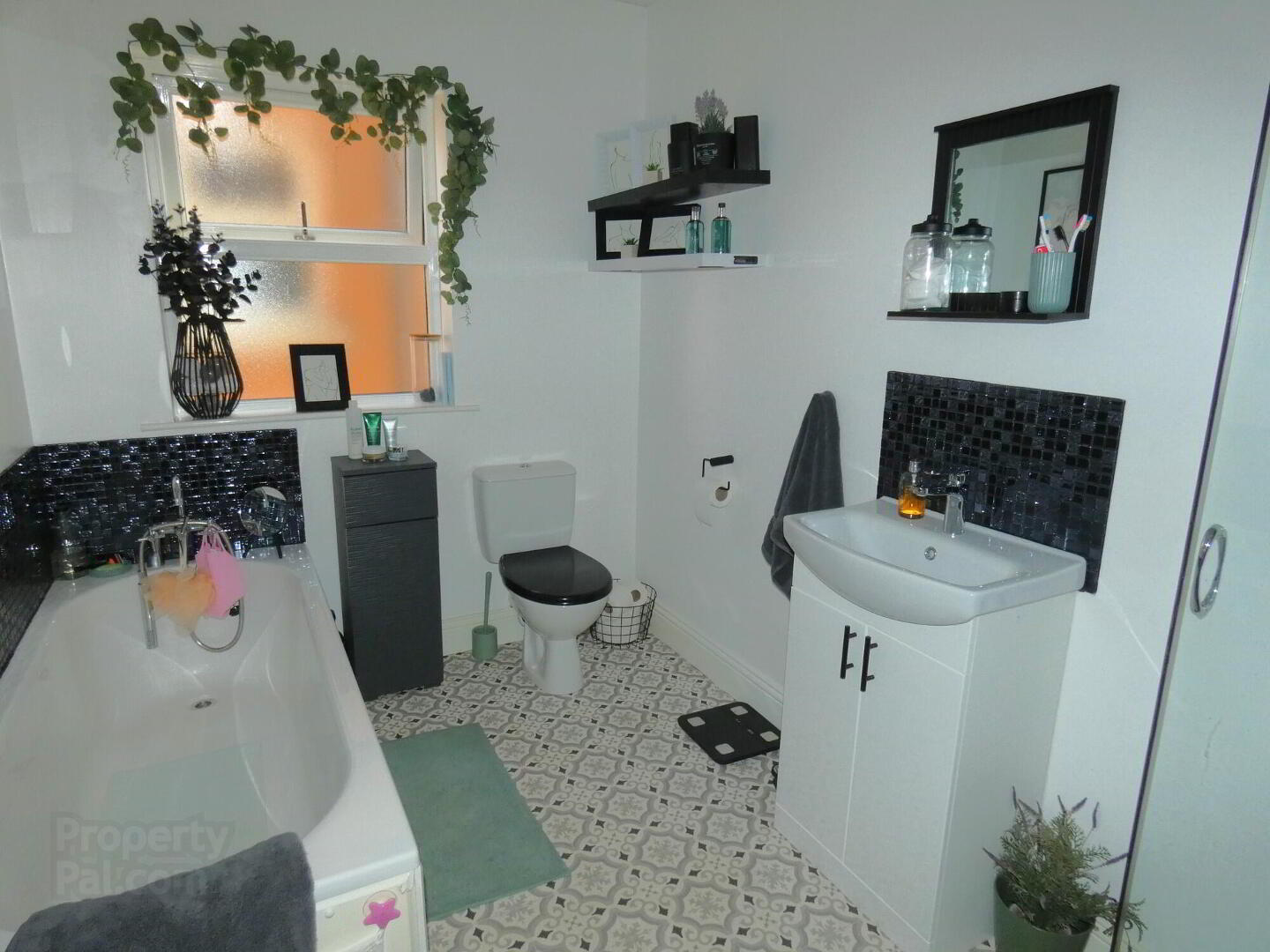 26a Garryduff Road 21 of 27
