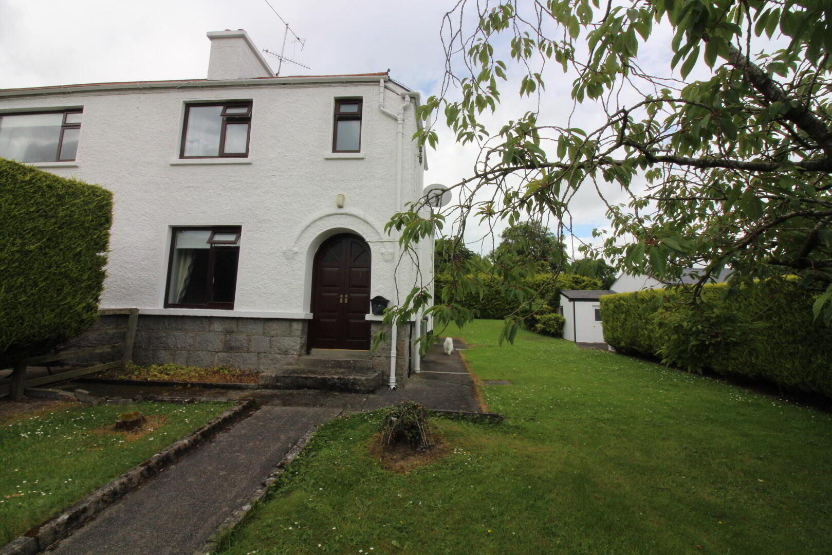 3 Newtown Road 1 of 8