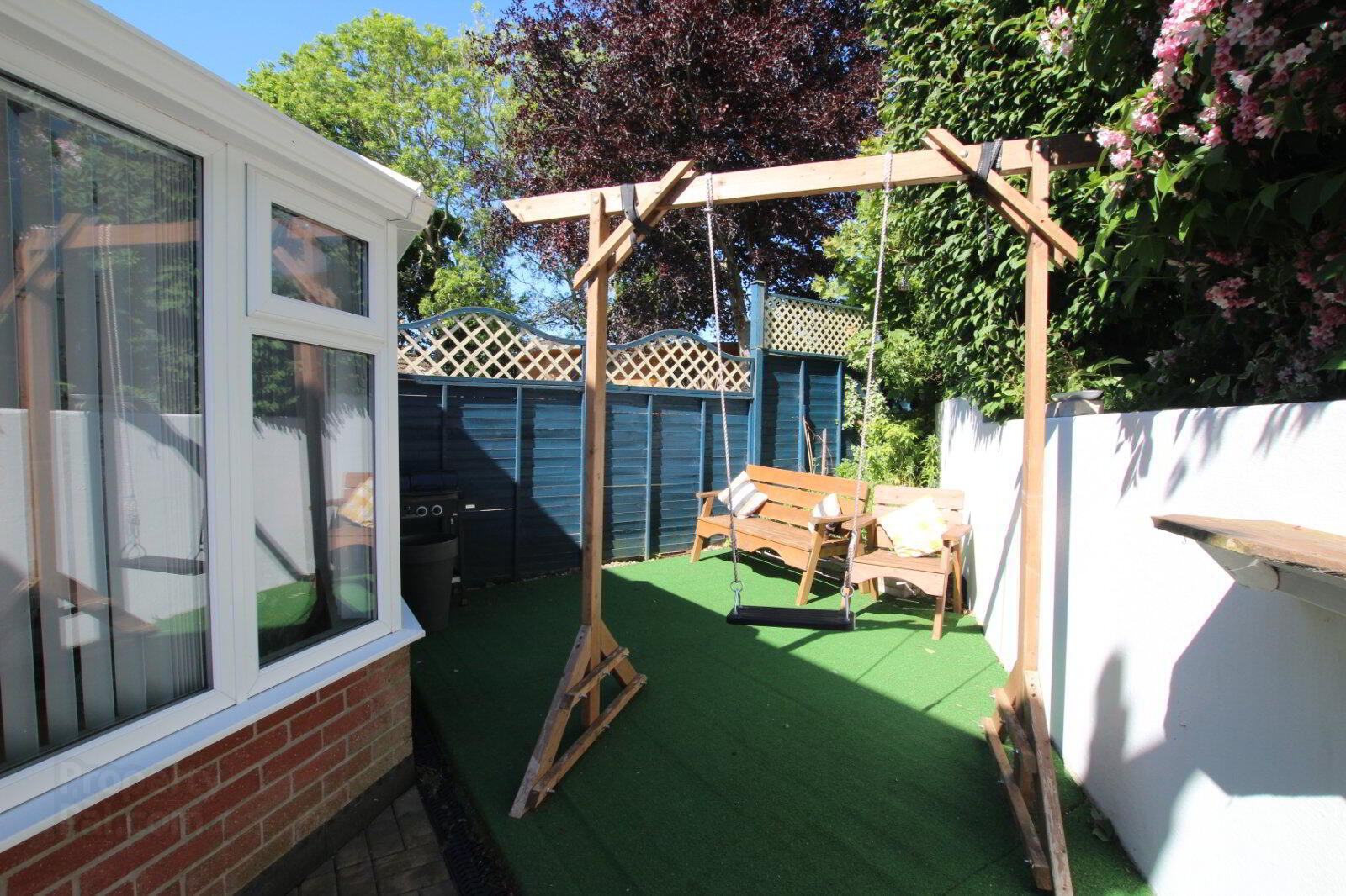 20 Carnvue Gardens 17 of 17