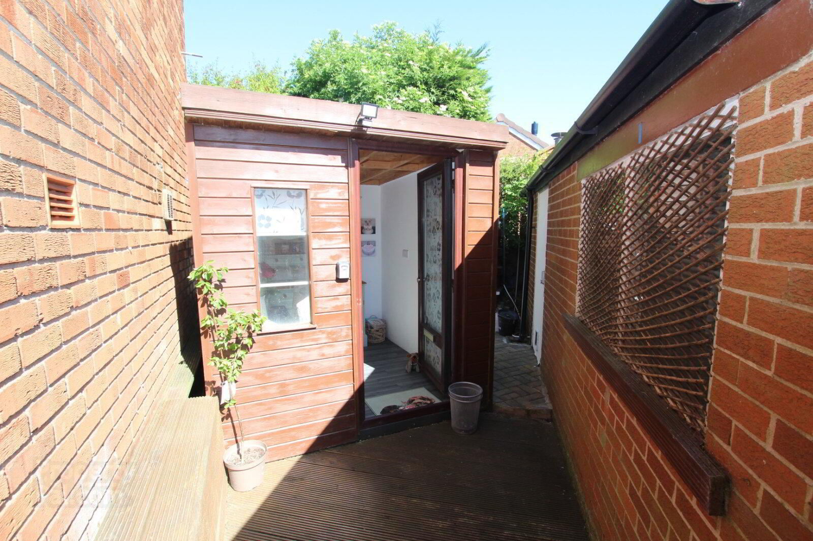 20 Carnvue Gardens 14 of 17