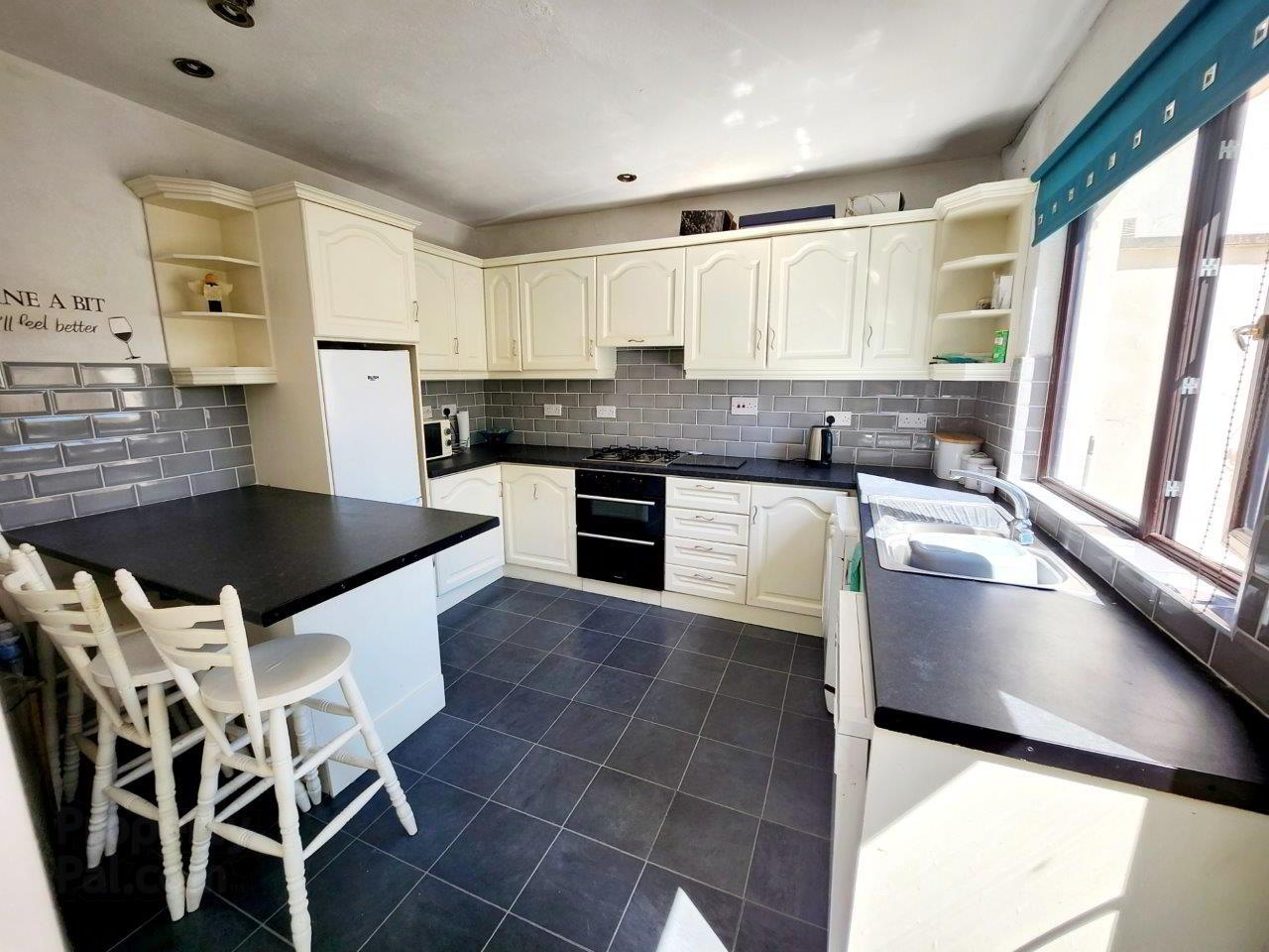 32 Evelyn Gardens 5 of 14