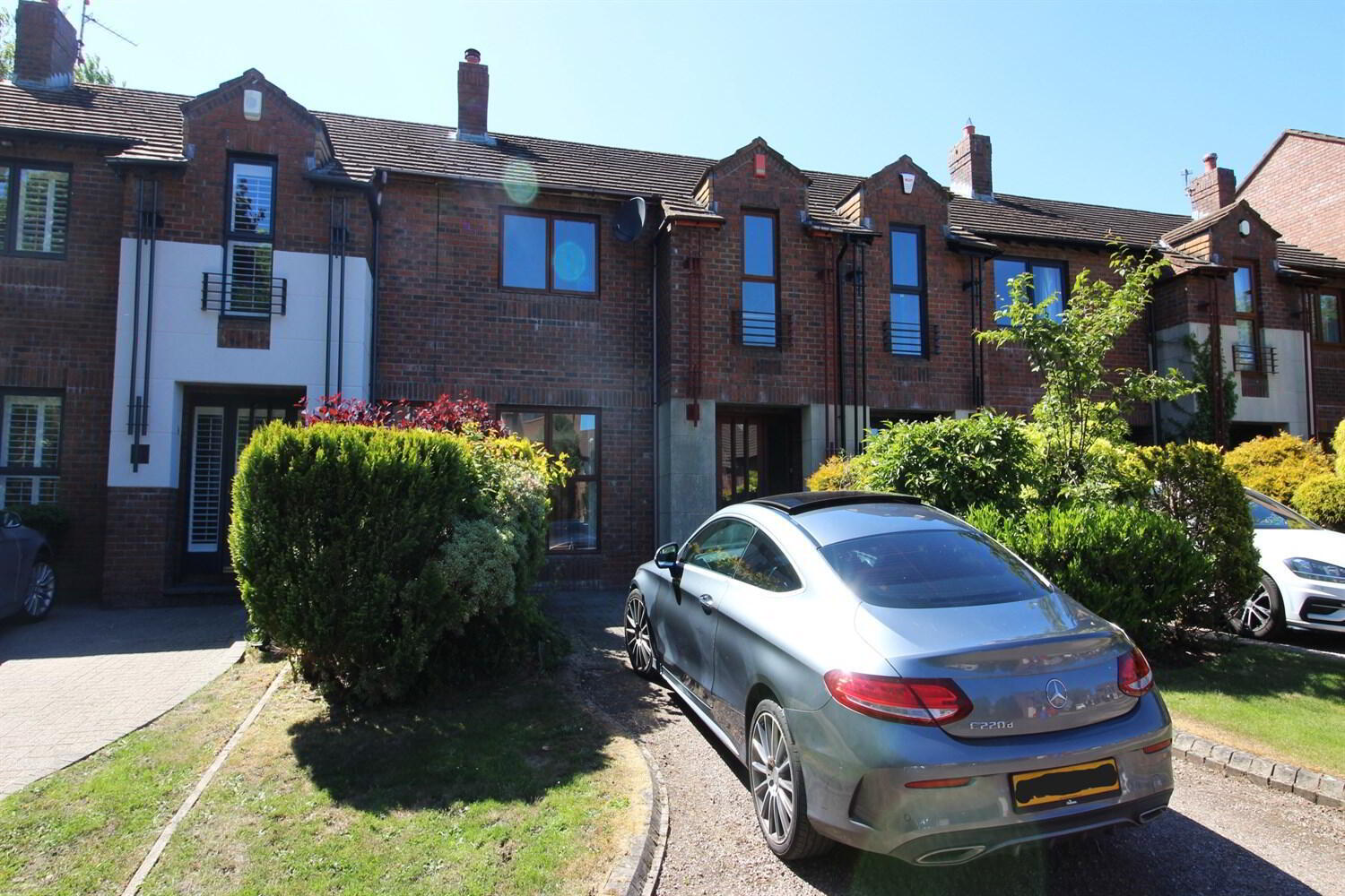 17 Laganvale Manor 1 of 11