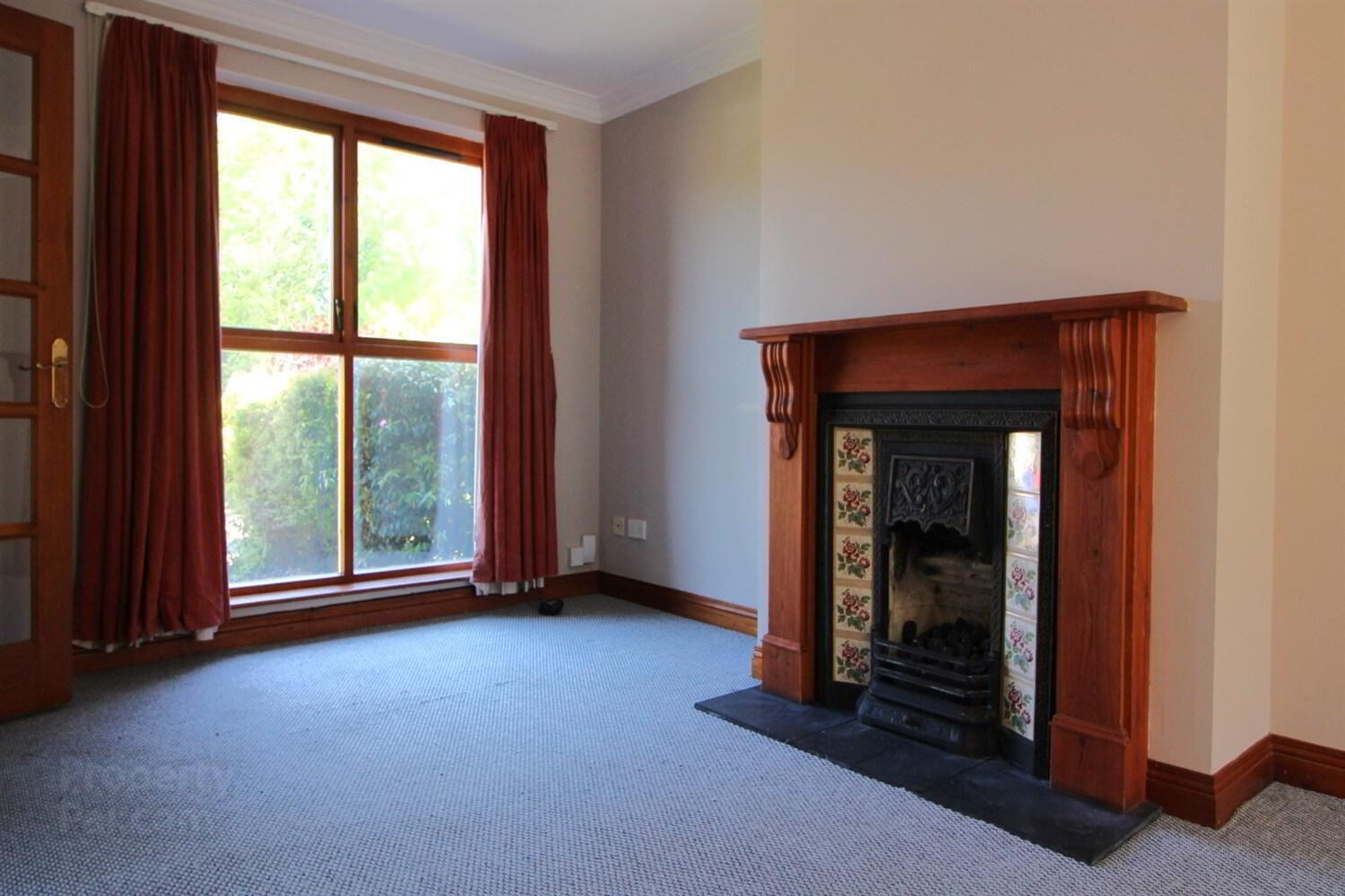 17 Laganvale Manor 3 of 11