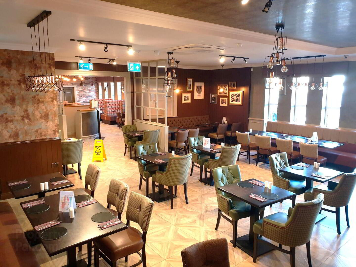 Portmor Bar/Restaurant 4 of 25