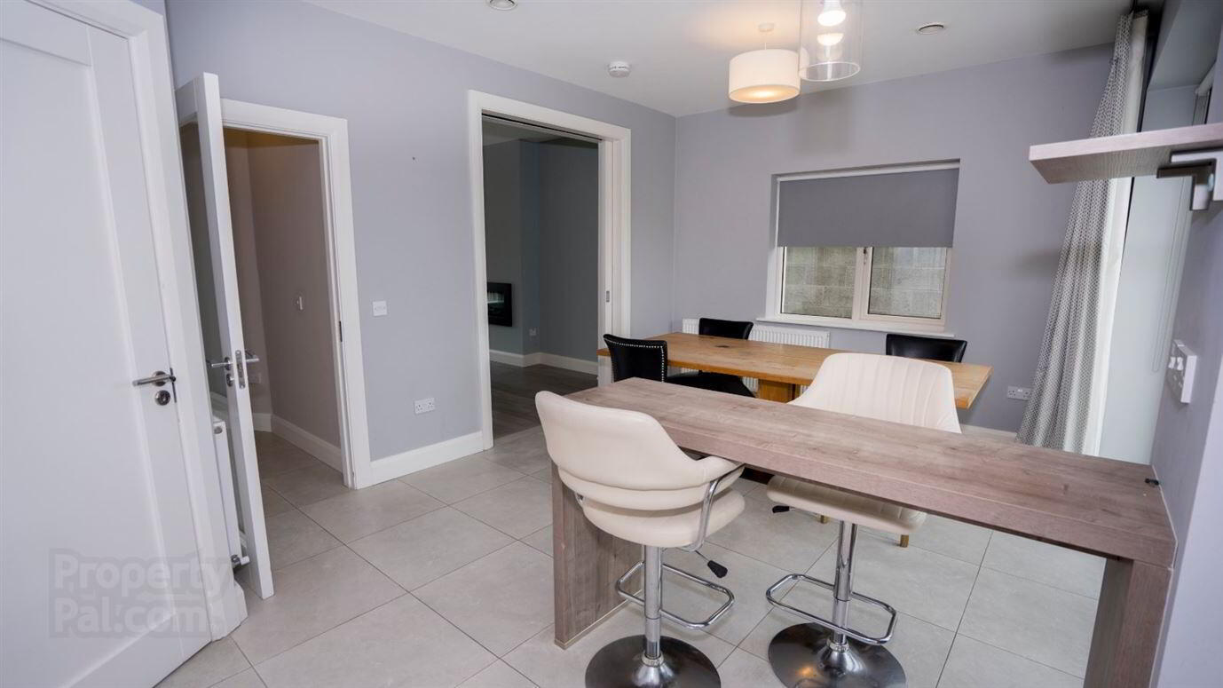 14 Seaview Square 8 of 26