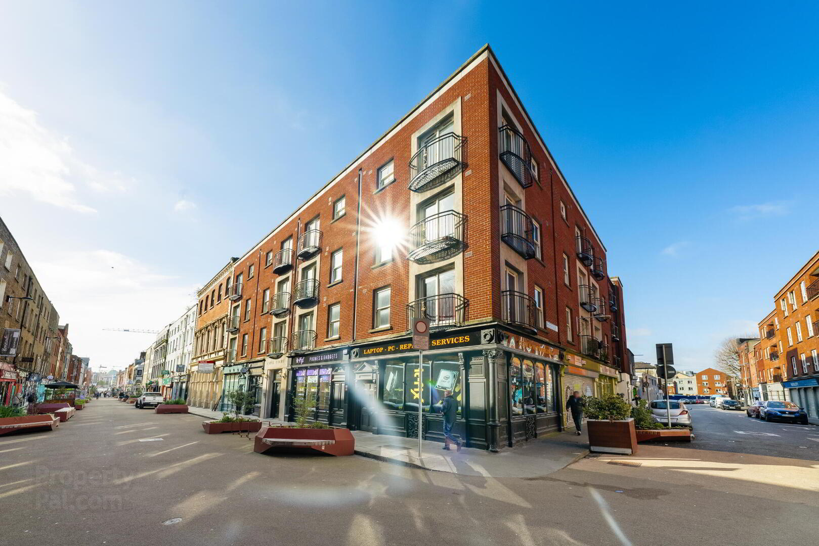 22 Capel Court, 112-114 Capel Street 1 of 16