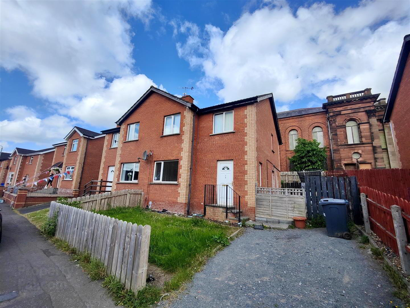 2a Canmore Street 1 of 17