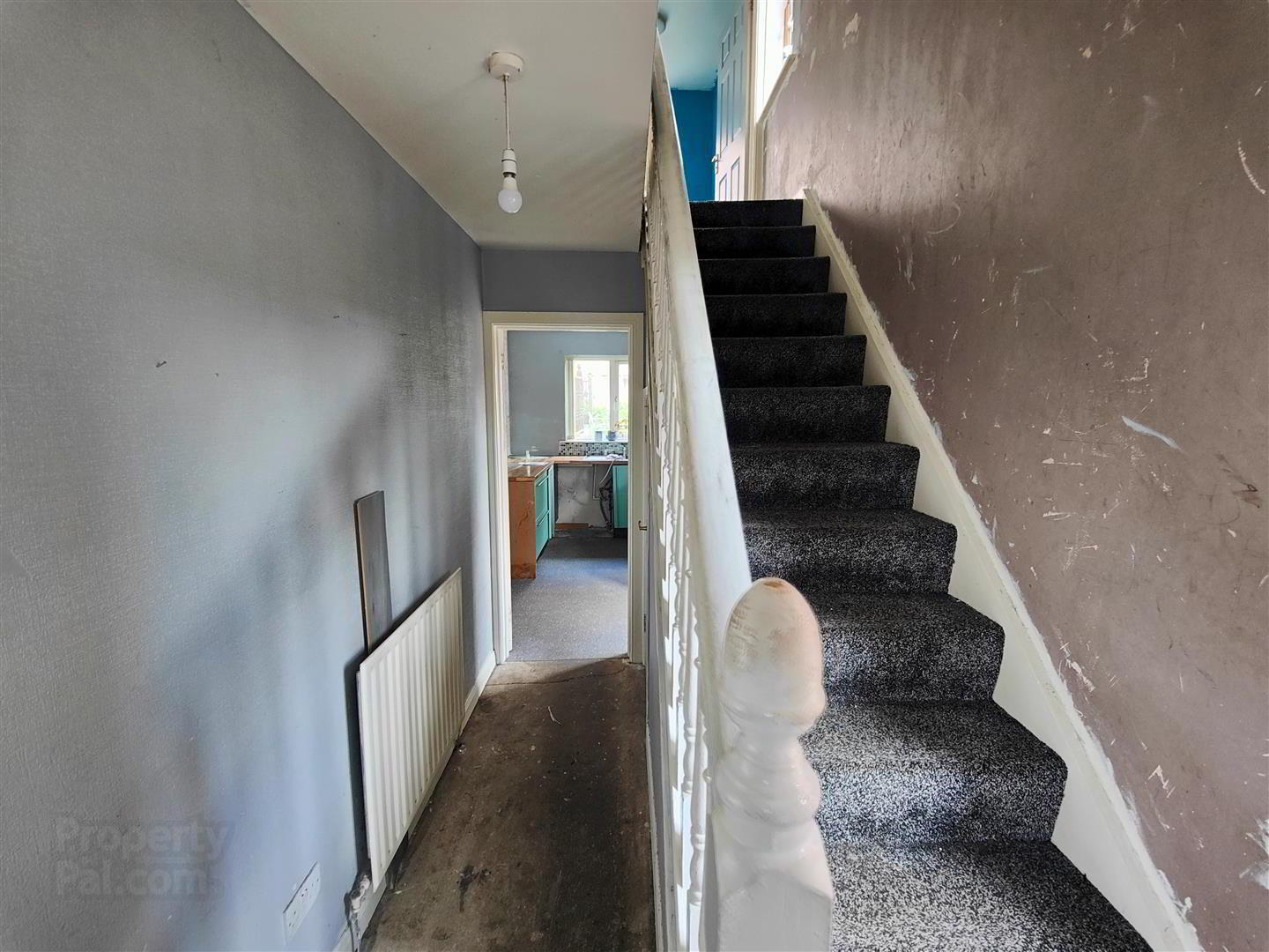 2a Canmore Street 3 of 17