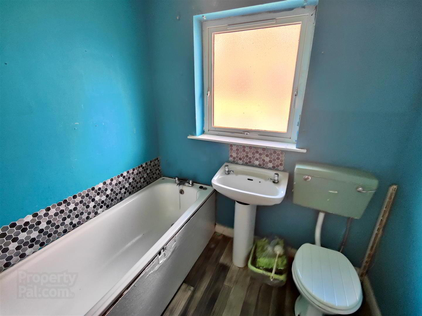 2a Canmore Street 10 of 17
