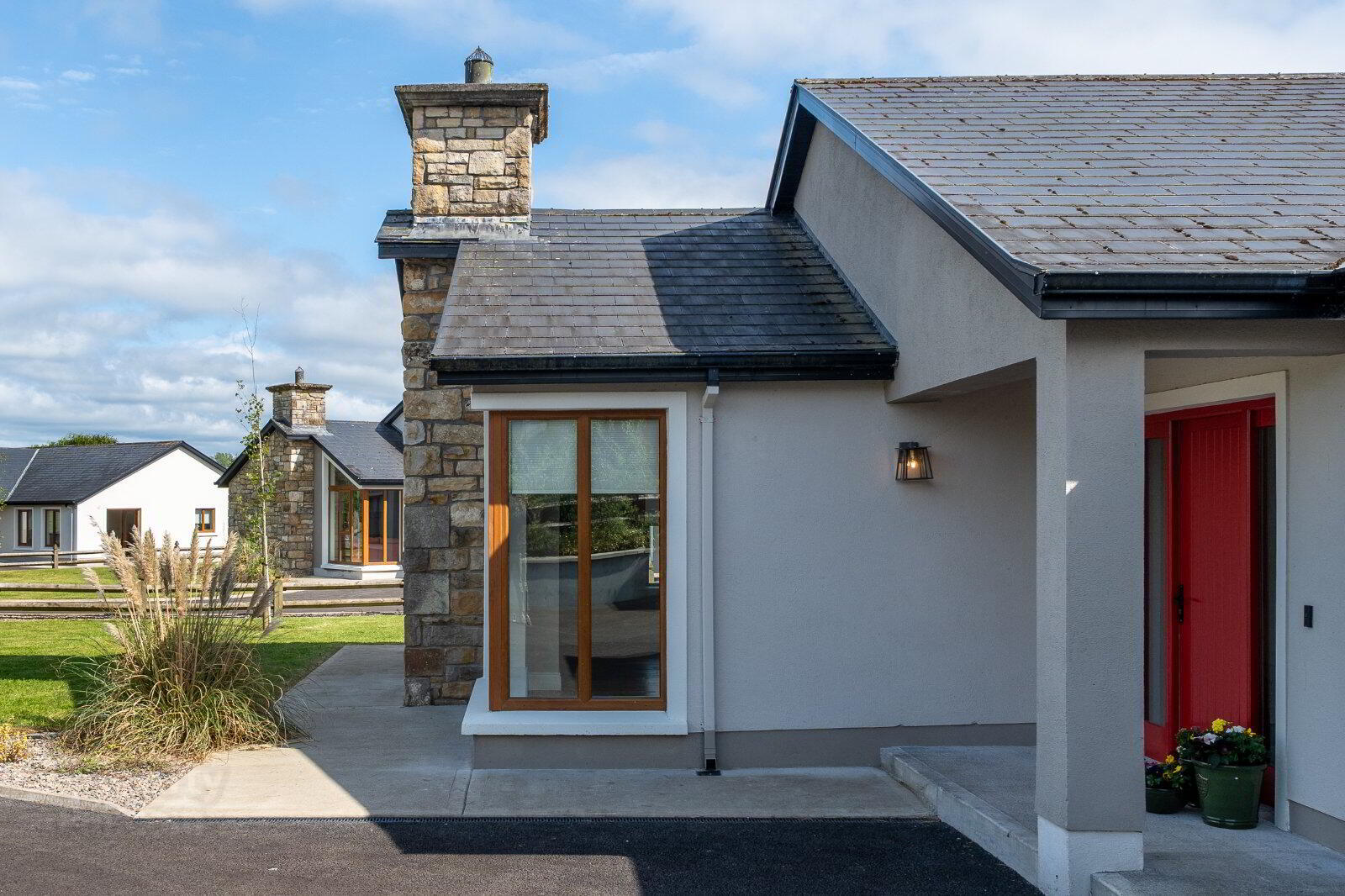 24 Mac Oisin Place 4 of 60