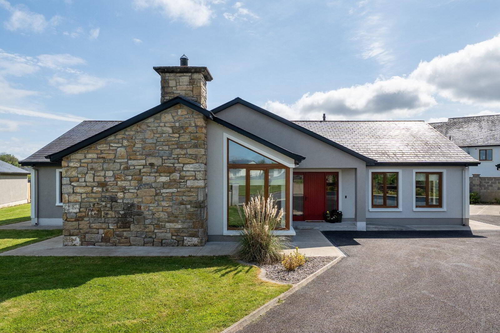 24 Mac Oisin Place 5 of 60