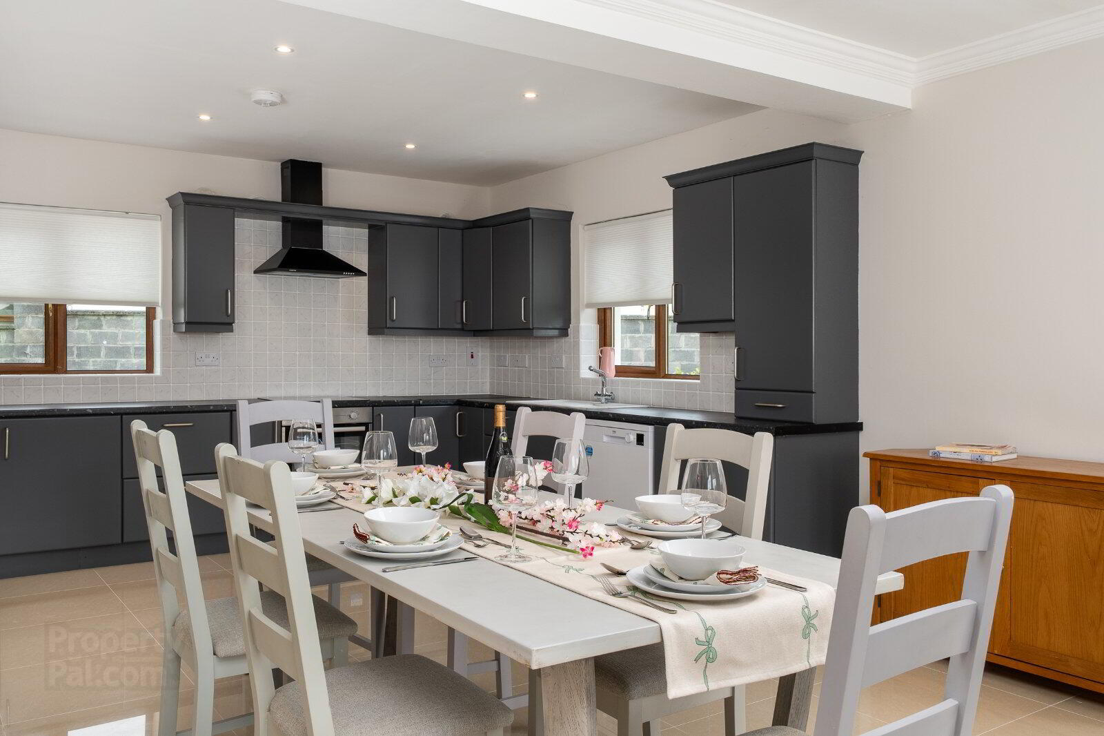 24 Mac Oisin Place 14 of 60